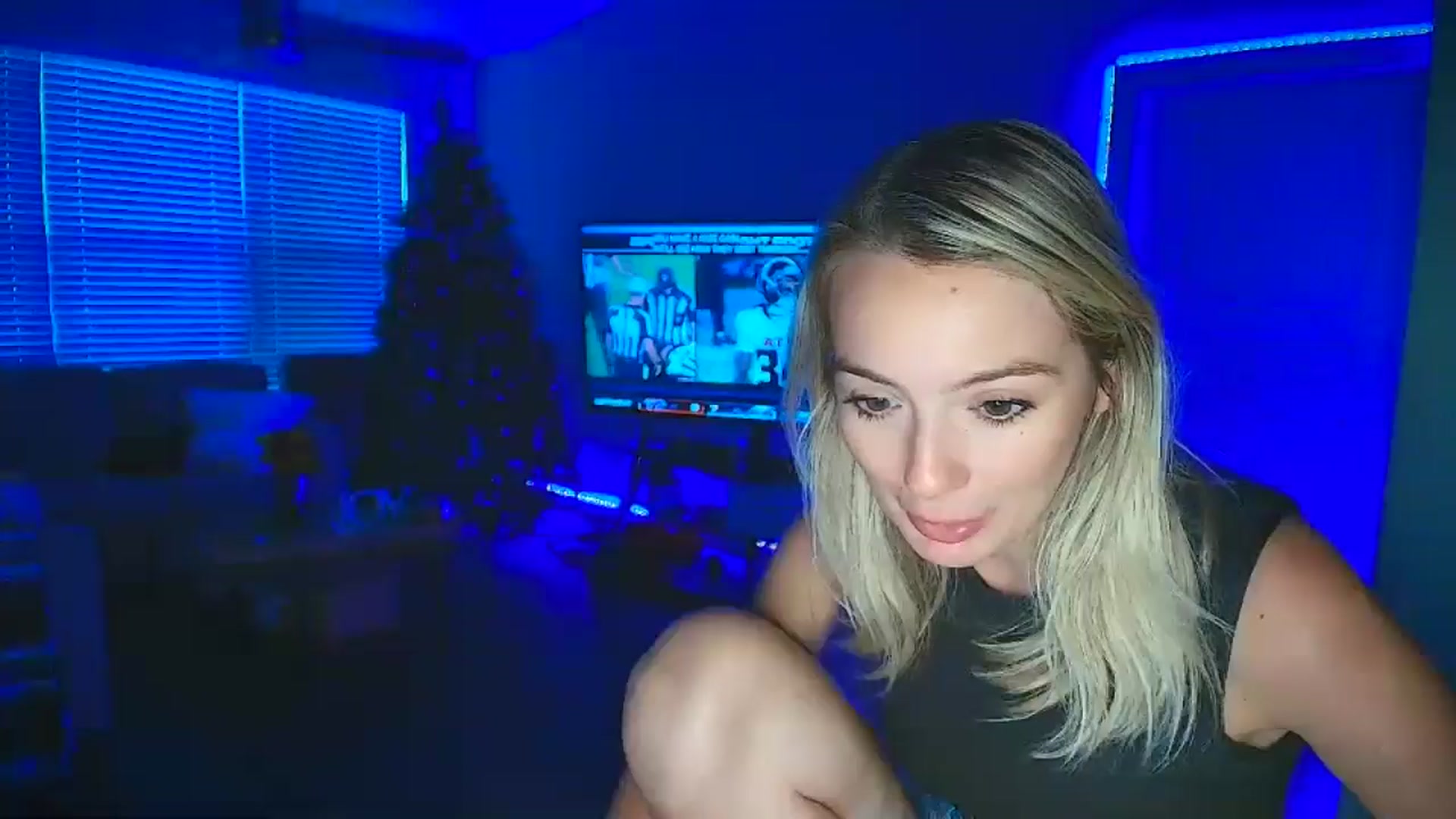 Gallery image thumbnail from Sammy_gray's myfreecams stream on, 09/17/2024, 05:43 image 17 of 20