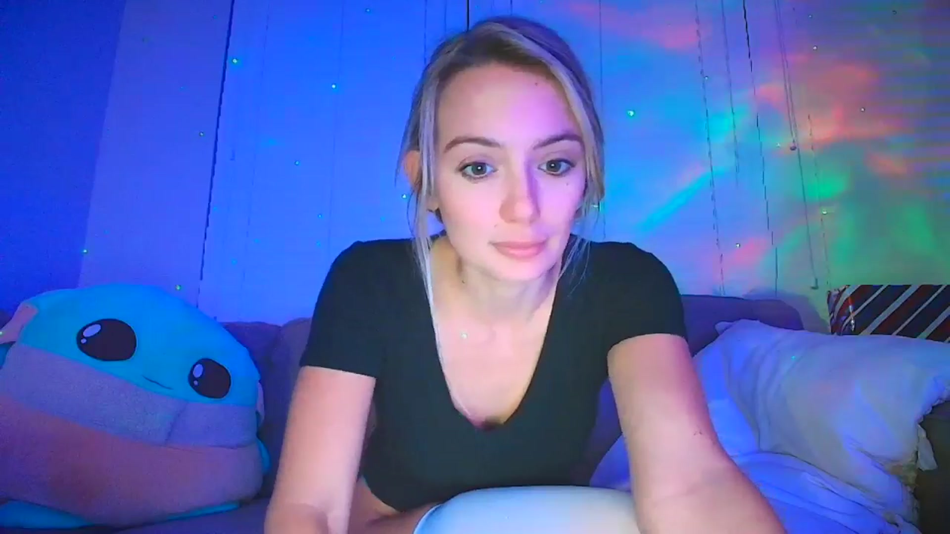 Gallery image thumbnail from Sammy_gray's myfreecams stream on, 09/18/2024, 05:50 image 2 of 20