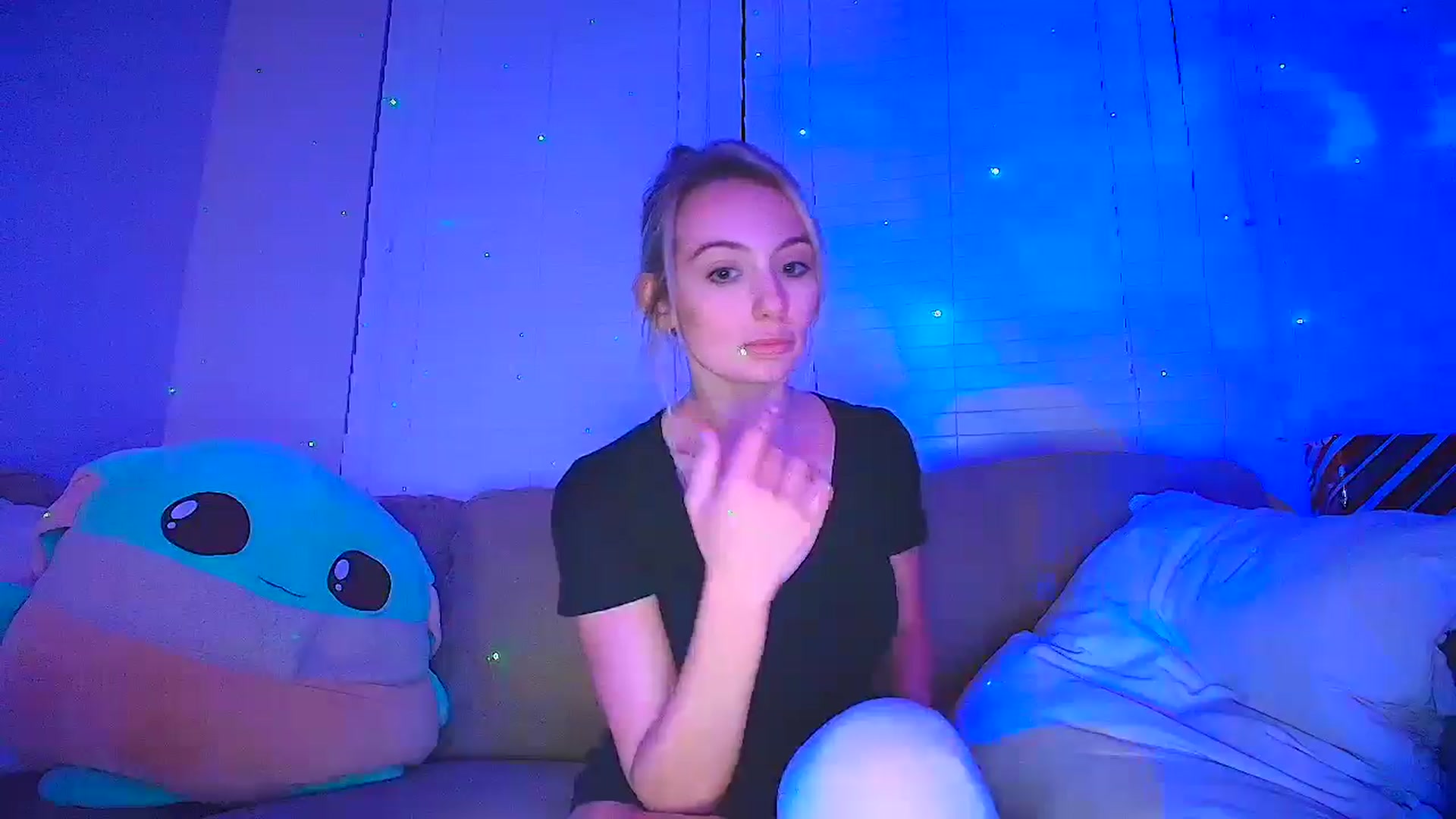 Gallery image thumbnail from Sammy_gray's myfreecams stream on, 09/18/2024, 05:50 image 17 of 20
