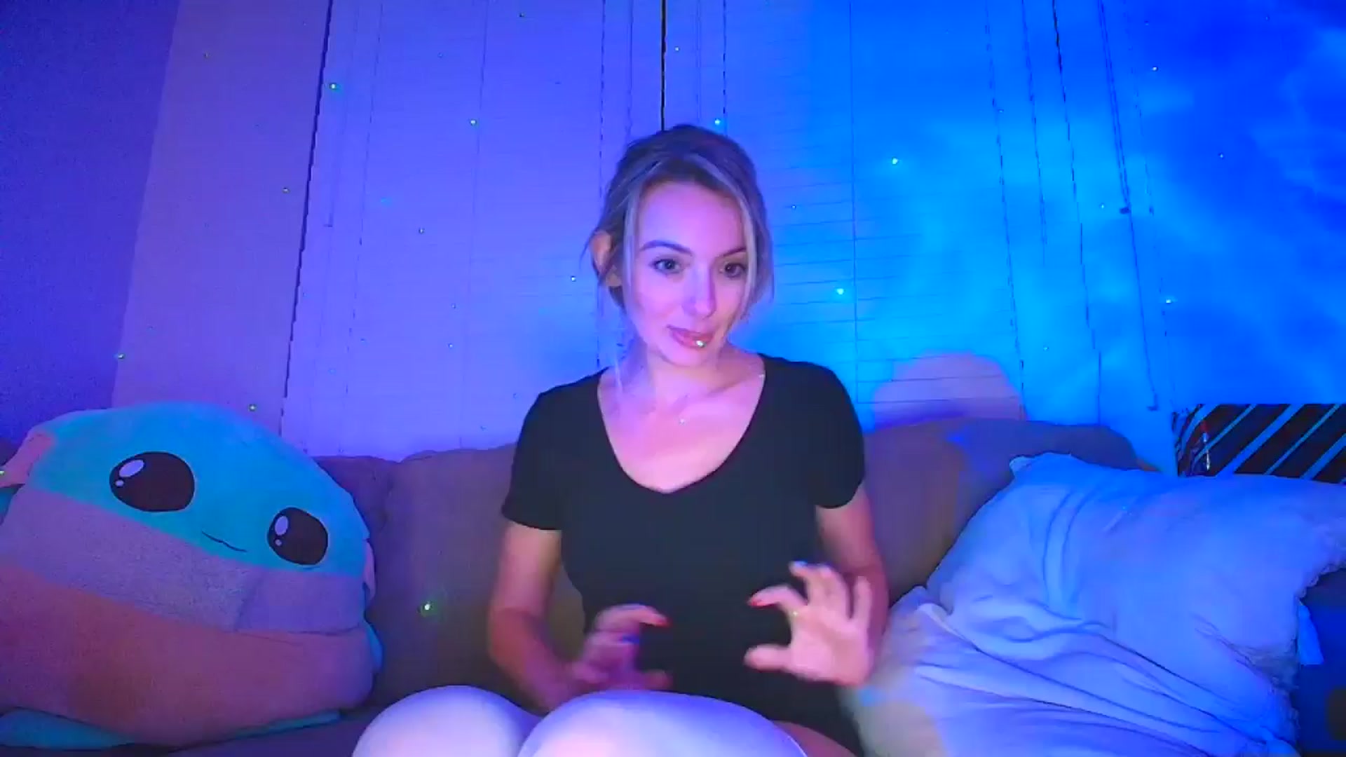 Gallery image thumbnail from Sammy_gray's myfreecams stream on, 09/18/2024, 05:50 image 1 of 20
