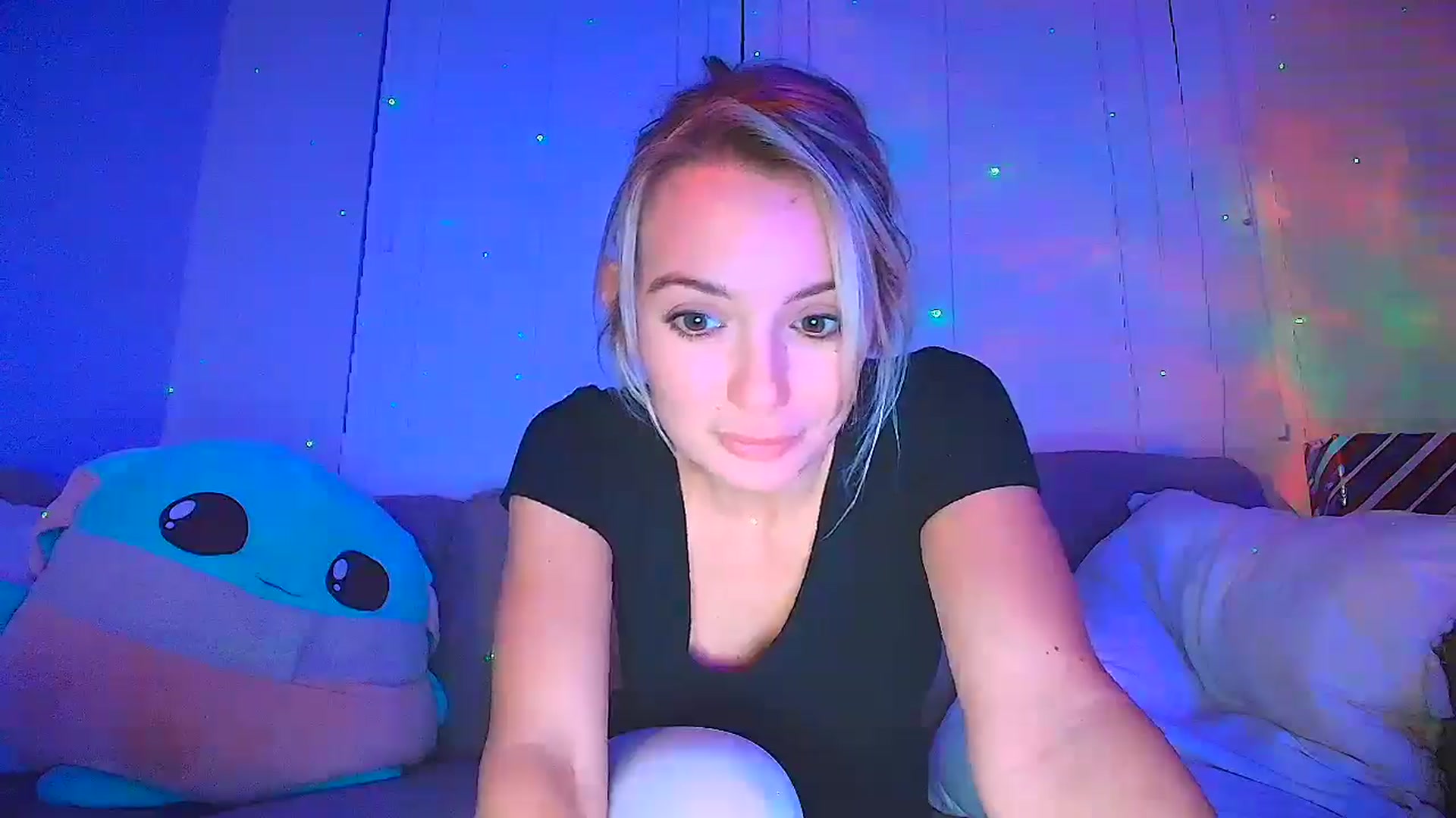 Gallery image thumbnail from Sammy_gray's myfreecams stream on, 09/18/2024, 05:50 image 14 of 20