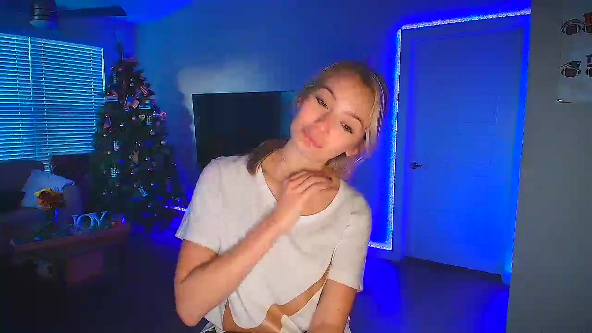 Gallery image thumbnail from Sammy_gray's myfreecams stream on, 09/19/2024, 02:20 image 8 of 20