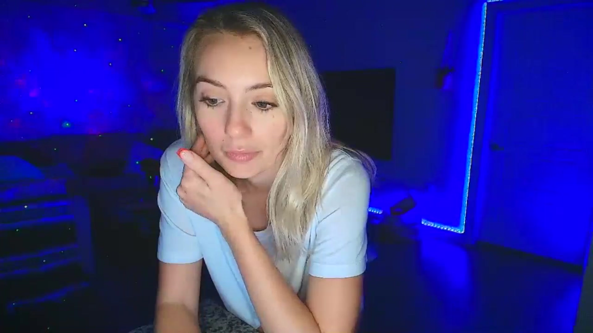 Gallery image thumbnail from Sammy_gray's myfreecams stream on, 09/19/2024, 04:42 image 13 of 20
