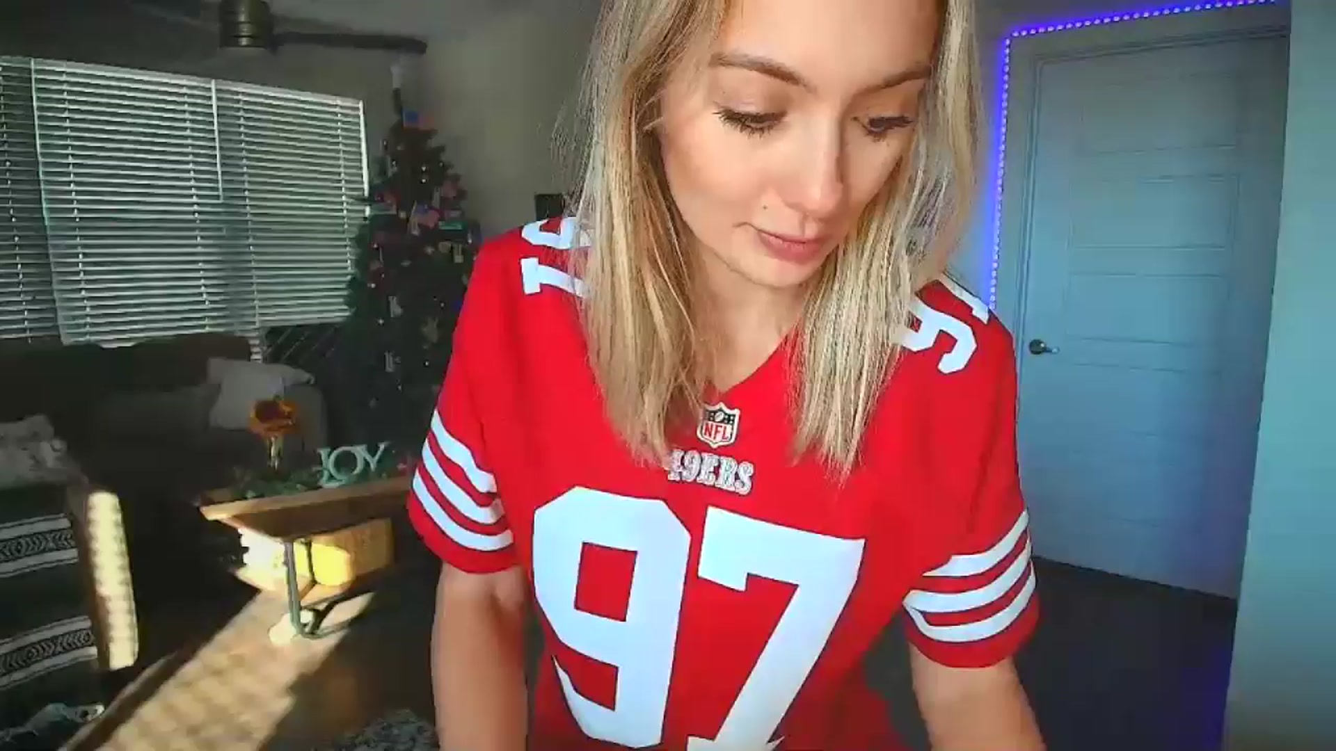 Gallery image thumbnail from Sammy_gray's myfreecams stream on, 09/22/2024, 23:51 image 11 of 20