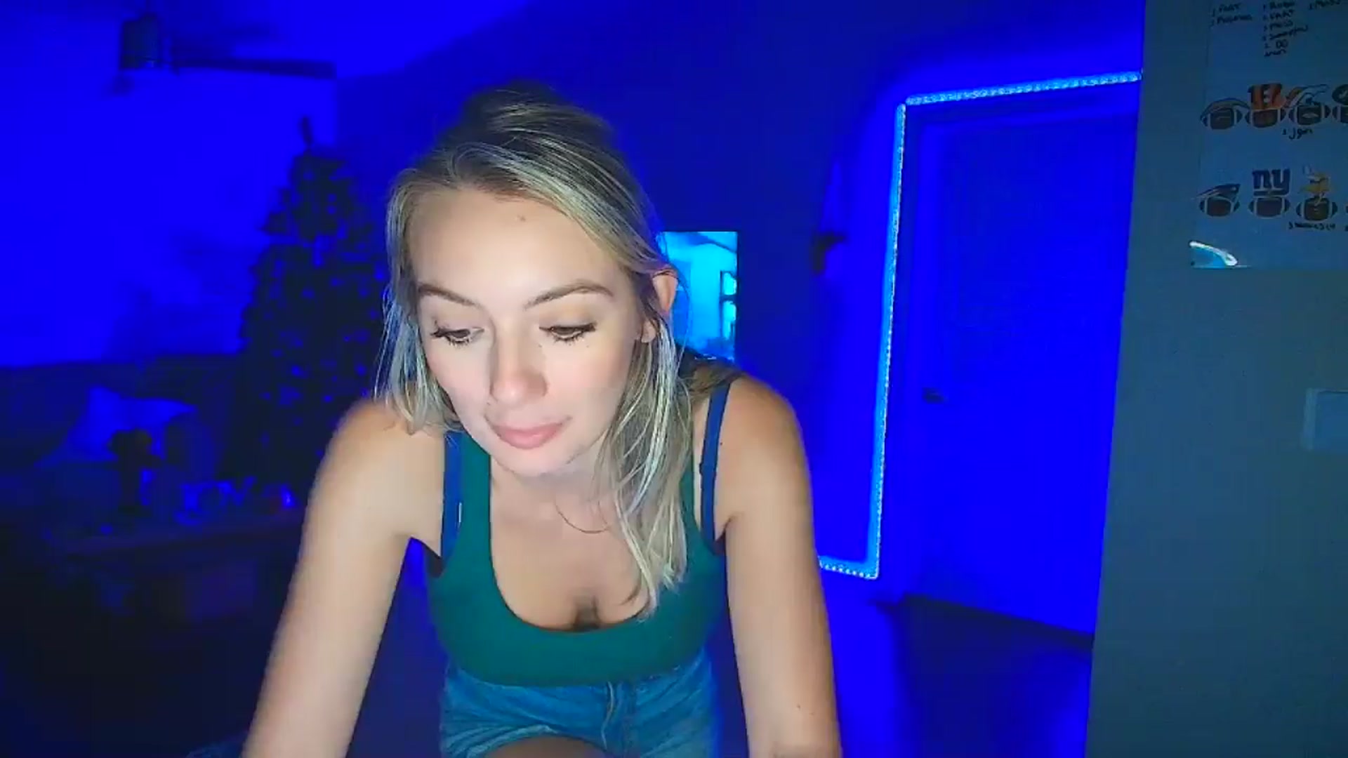 Gallery image thumbnail from Sammy_gray's myfreecams stream on, 09/24/2024, 03:23 image 2 of 20