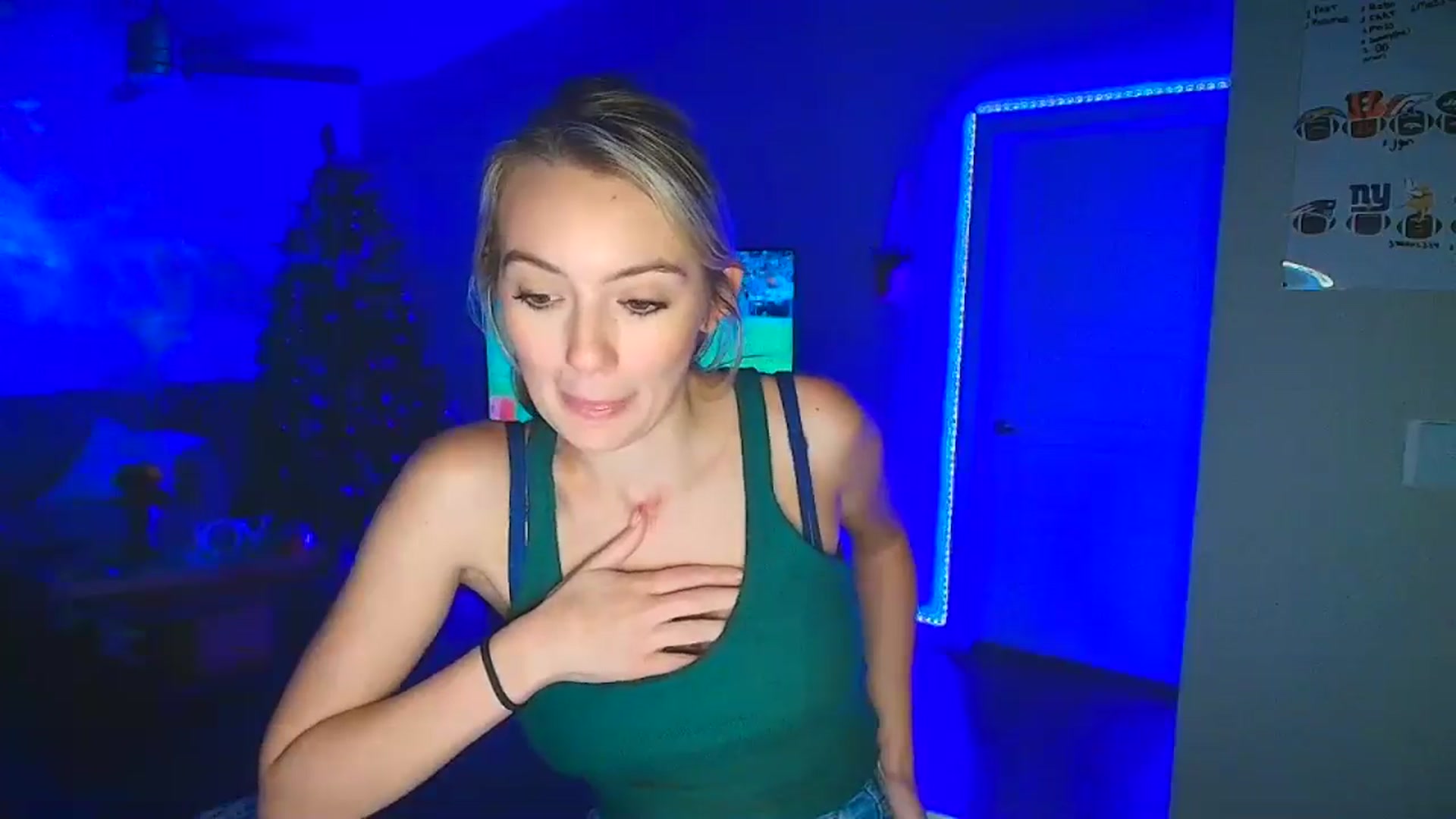 Gallery image thumbnail from Sammy_gray's myfreecams stream on, 09/24/2024, 03:23 image 4 of 20