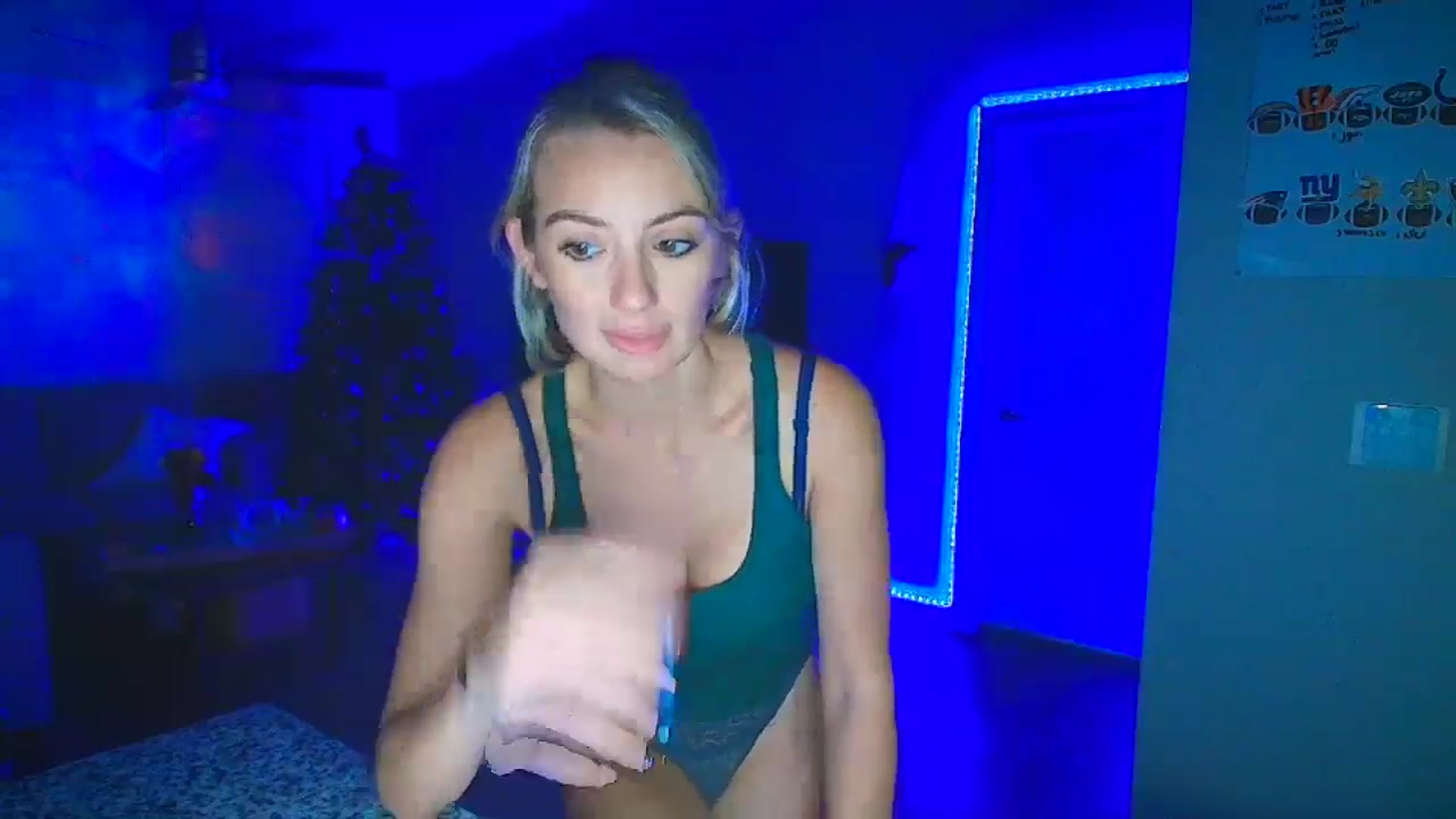 Gallery image thumbnail from Sammy_gray's myfreecams stream on, 09/24/2024, 04:44 image 18 of 20