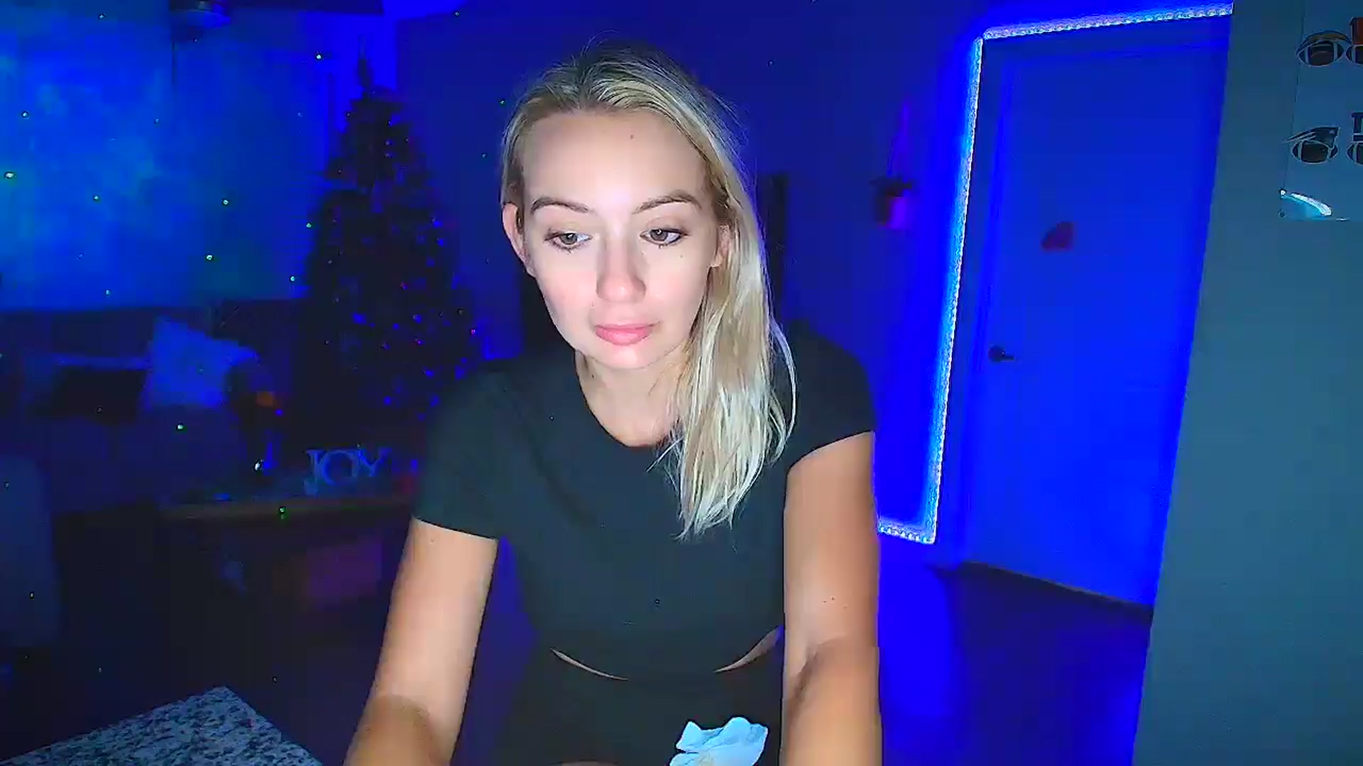 Gallery image thumbnail from Sammy_gray's myfreecams stream on, 09/28/2024, 06:40 image 10 of 20