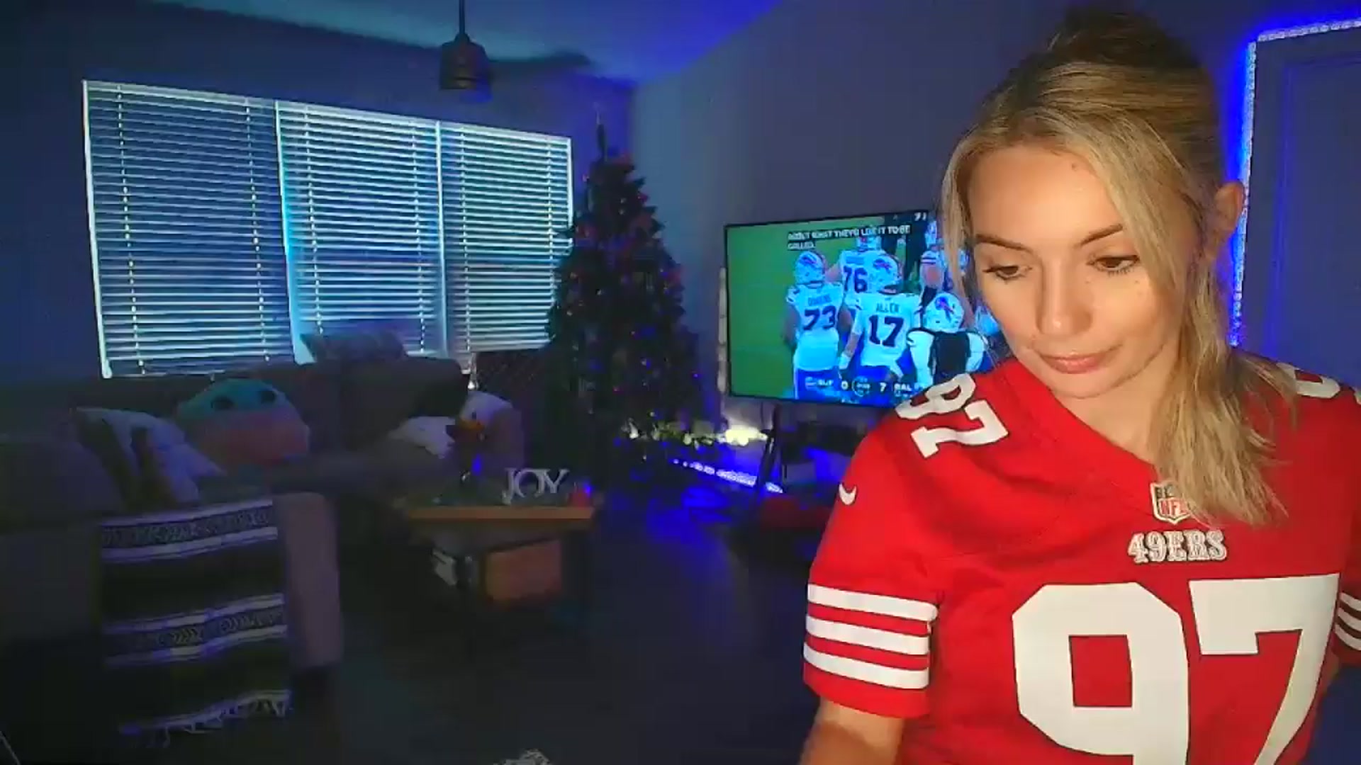 Gallery image thumbnail from Sammy_gray's myfreecams stream on, 09/30/2024, 01:44 image 8 of 20