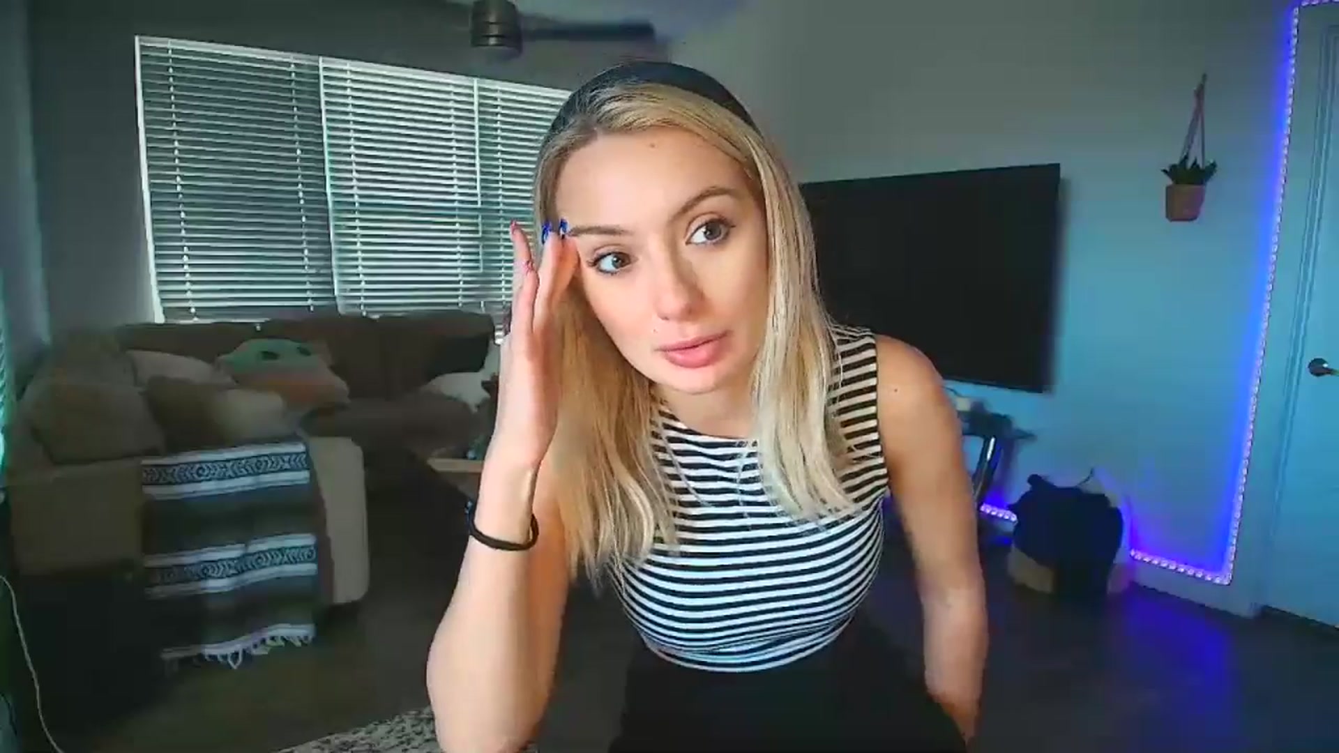 Gallery image thumbnail from Sammy_gray's myfreecams stream on, 09/30/2024, 22:47 image 20 of 20