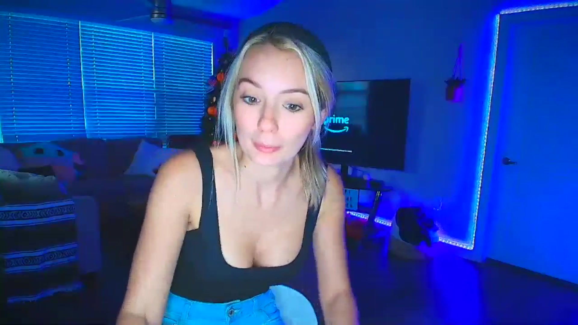 Gallery image thumbnail from Sammy_gray's myfreecams stream on, 10/04/2024, 01:01 image 19 of 20