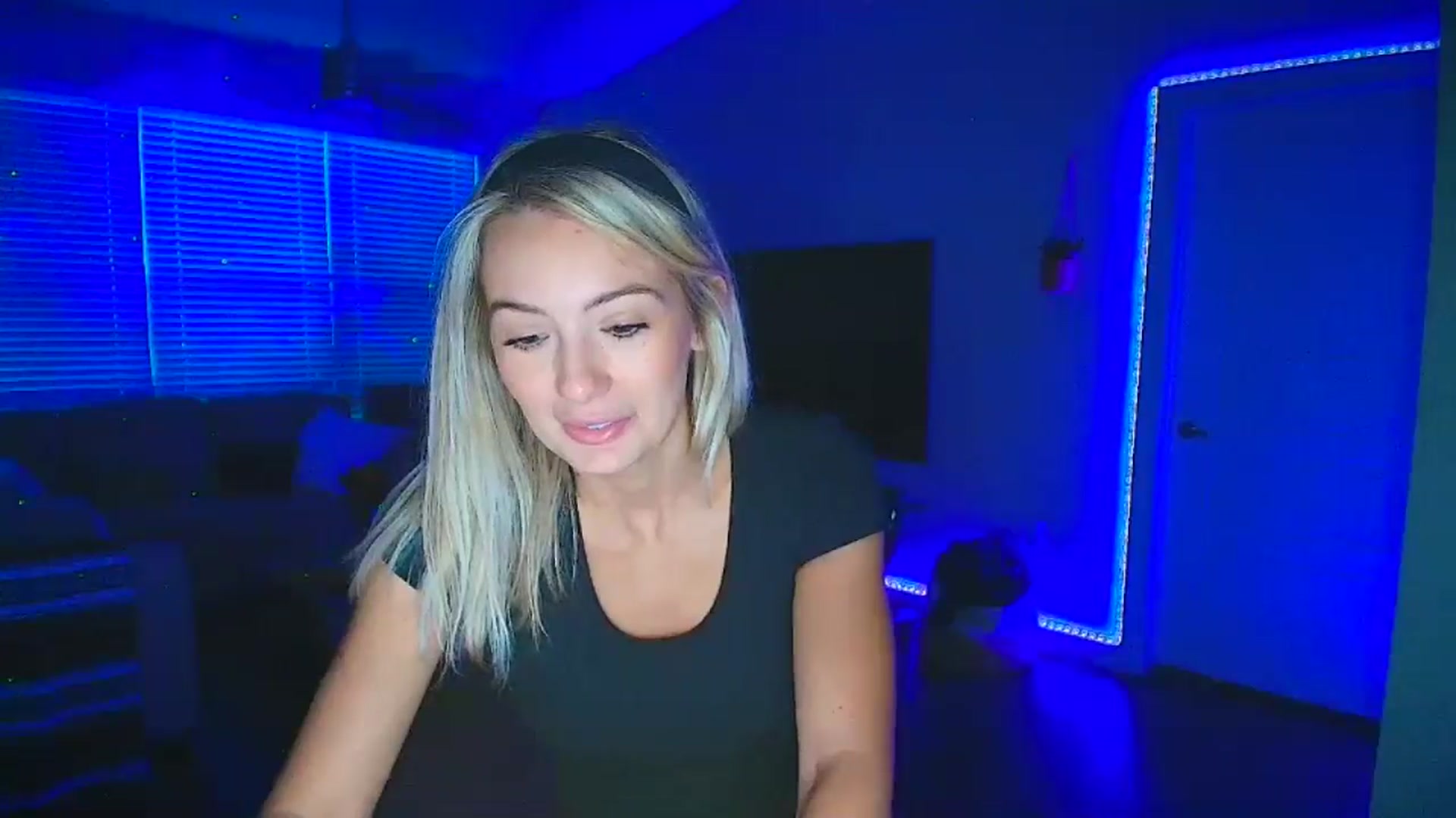 Gallery image thumbnail from Sammy_gray's myfreecams stream on, 10/05/2024, 01:11 image 17 of 20