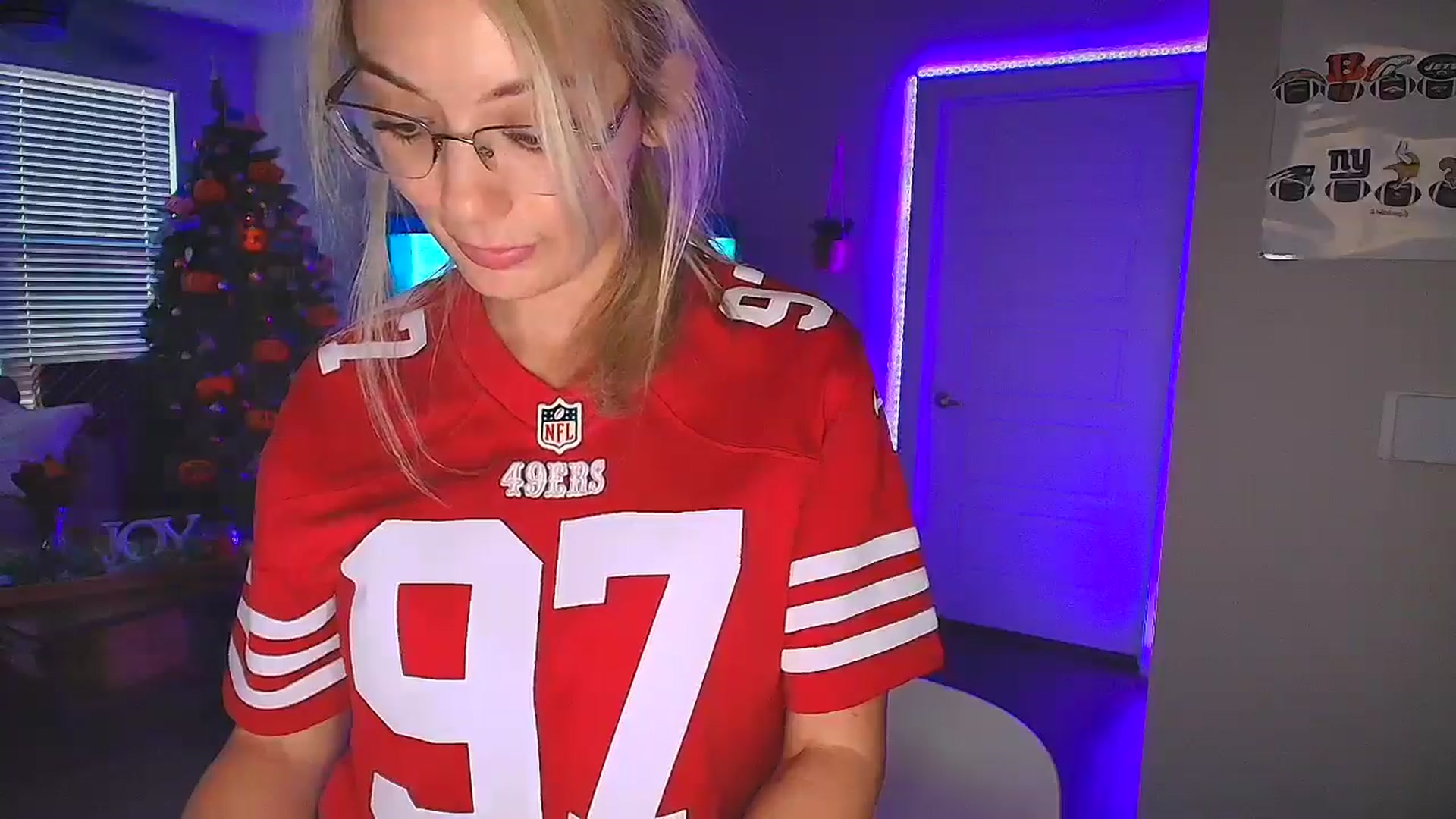 Gallery image thumbnail from Sammy_gray's myfreecams stream on, 10/11/2024, 01:06 image 8 of 20