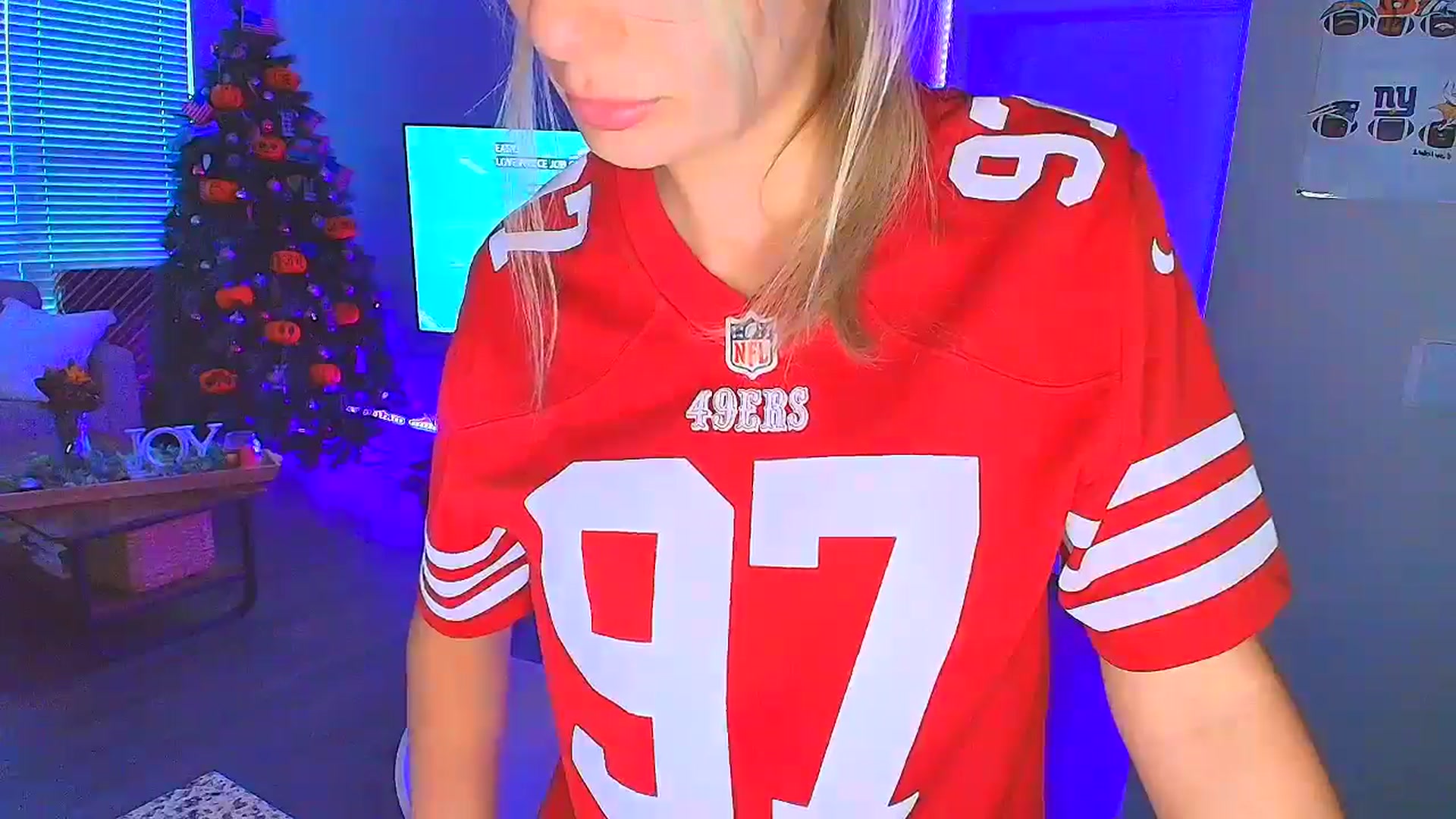 Gallery image thumbnail from Sammy_gray's myfreecams stream on, 10/11/2024, 01:06 image 13 of 20