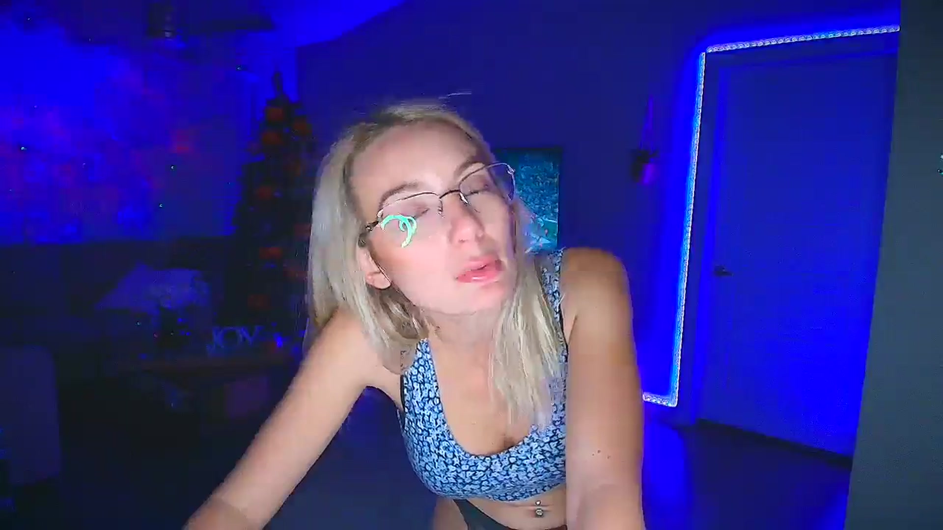 Gallery image thumbnail from Sammy_gray's myfreecams stream on, 10/15/2024, 03:12 image 20 of 20