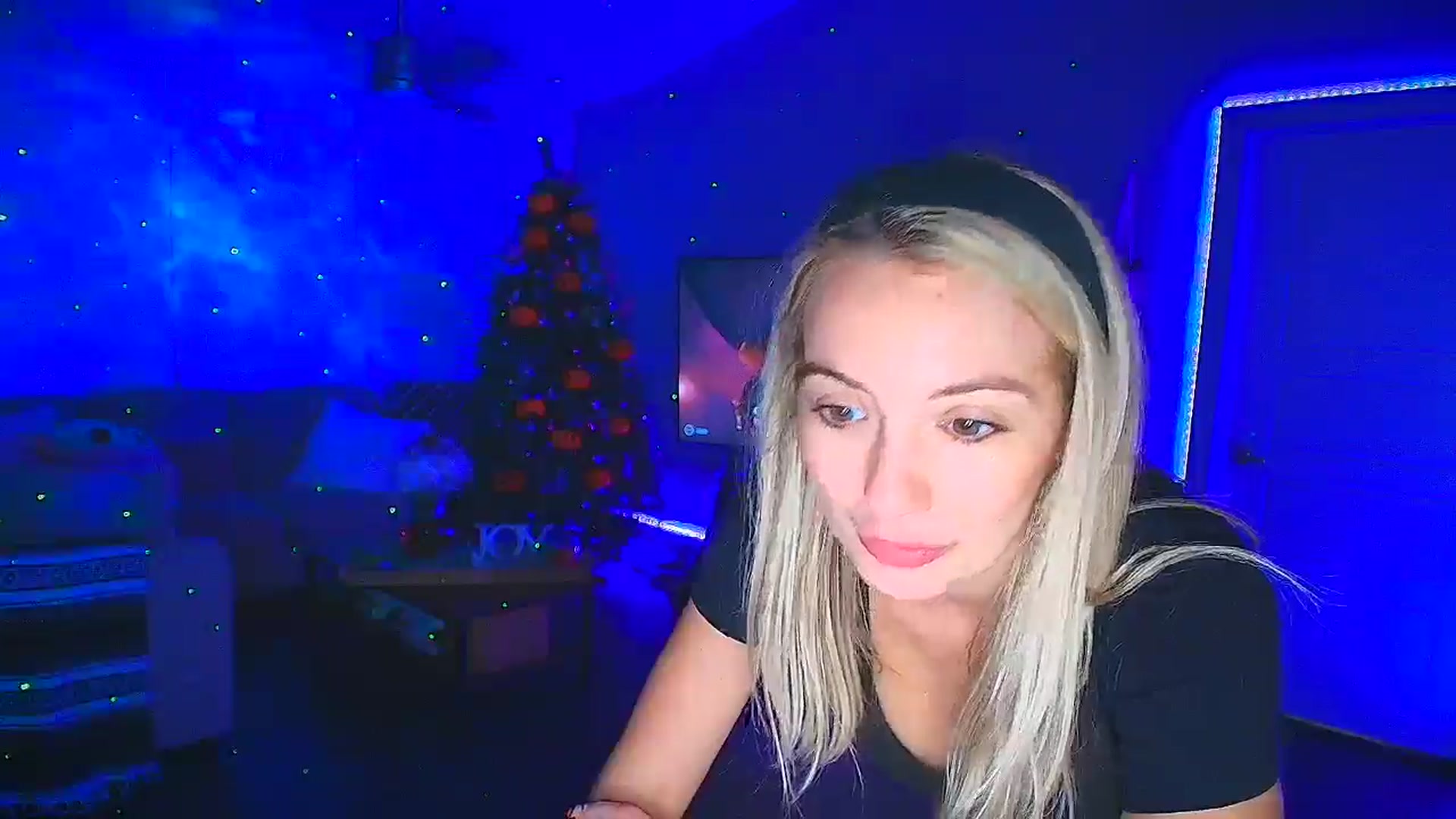 Gallery image thumbnail from Sammy_gray's myfreecams stream on, 10/18/2024, 05:14 image 16 of 20