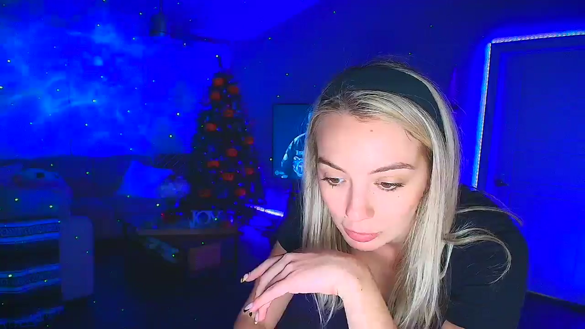 Gallery image thumbnail from Sammy_gray's myfreecams stream on, 10/18/2024, 05:14 image 15 of 20