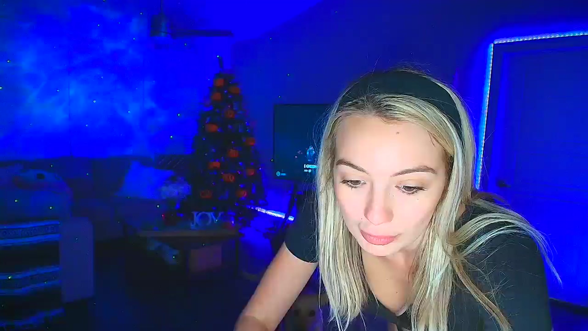 Gallery image thumbnail from Sammy_gray's myfreecams stream on, 10/18/2024, 05:14 image 18 of 20