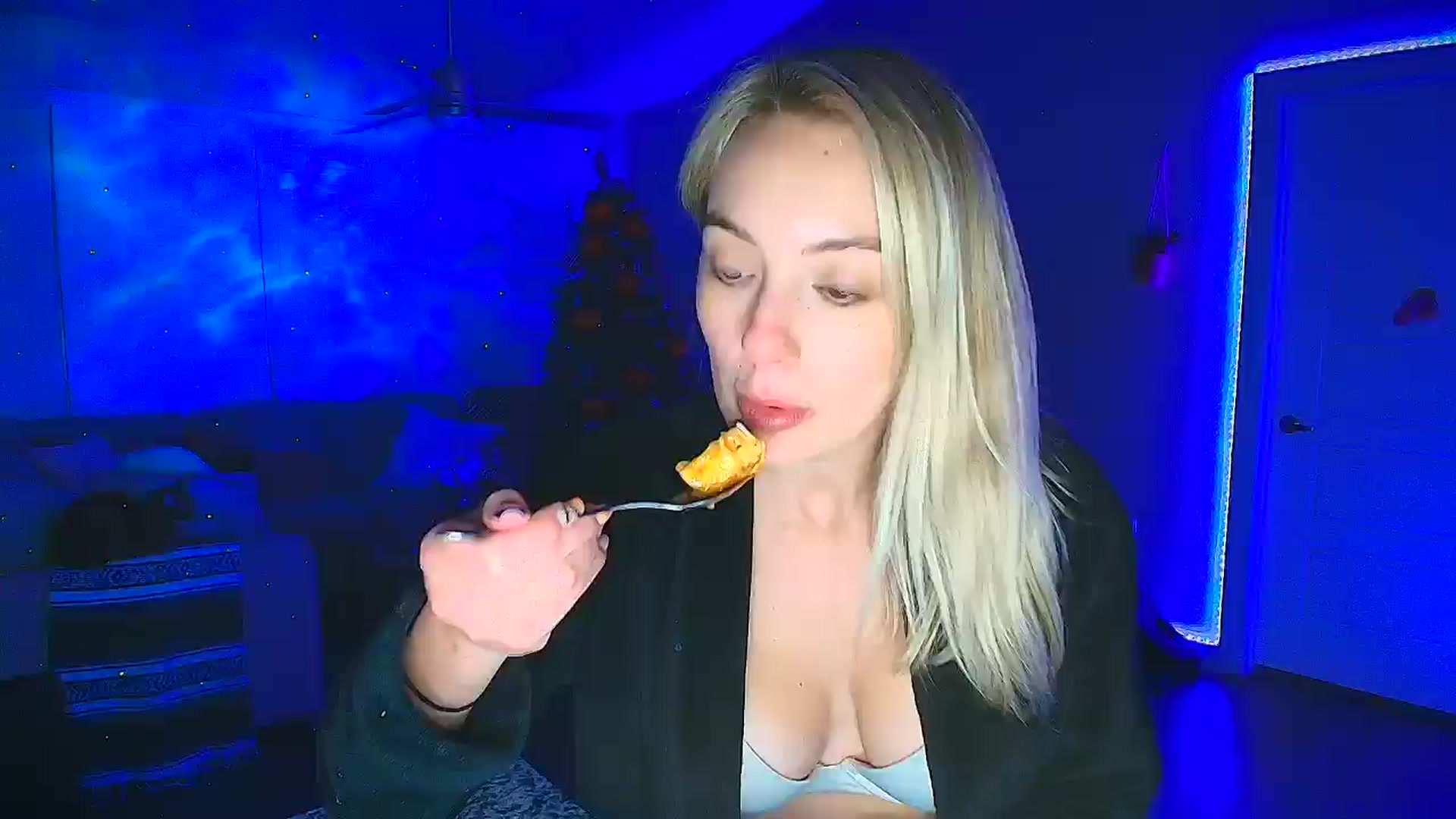 Gallery image thumbnail from Sammy_gray's myfreecams stream on, 10/19/2024, 07:46 image 13 of 20