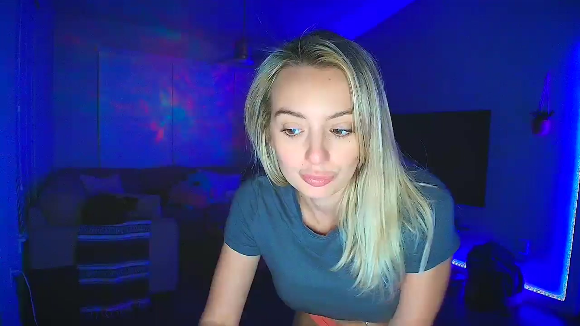 Gallery image thumbnail from Sammy_gray's myfreecams stream on, 10/20/2024, 05:52 image 14 of 20