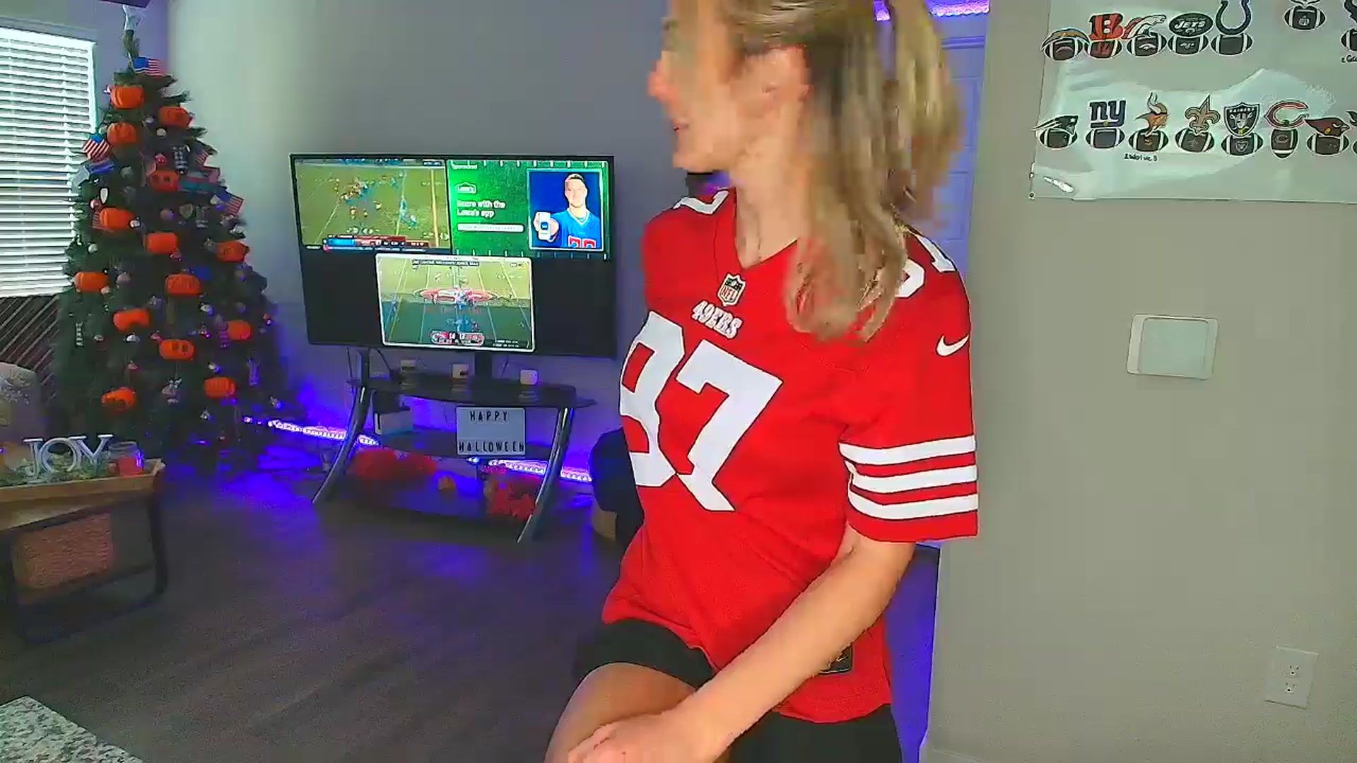 Gallery image thumbnail from Sammy_gray's myfreecams stream on, 10/20/2024, 23:32 image 11 of 20