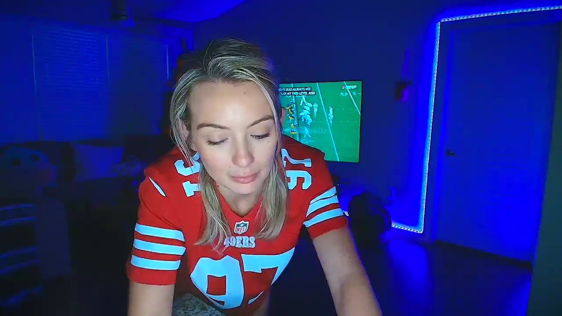Gallery image thumbnail from Sammy_gray's myfreecams stream on, 10/21/2024, 01:12 image 18 of 20