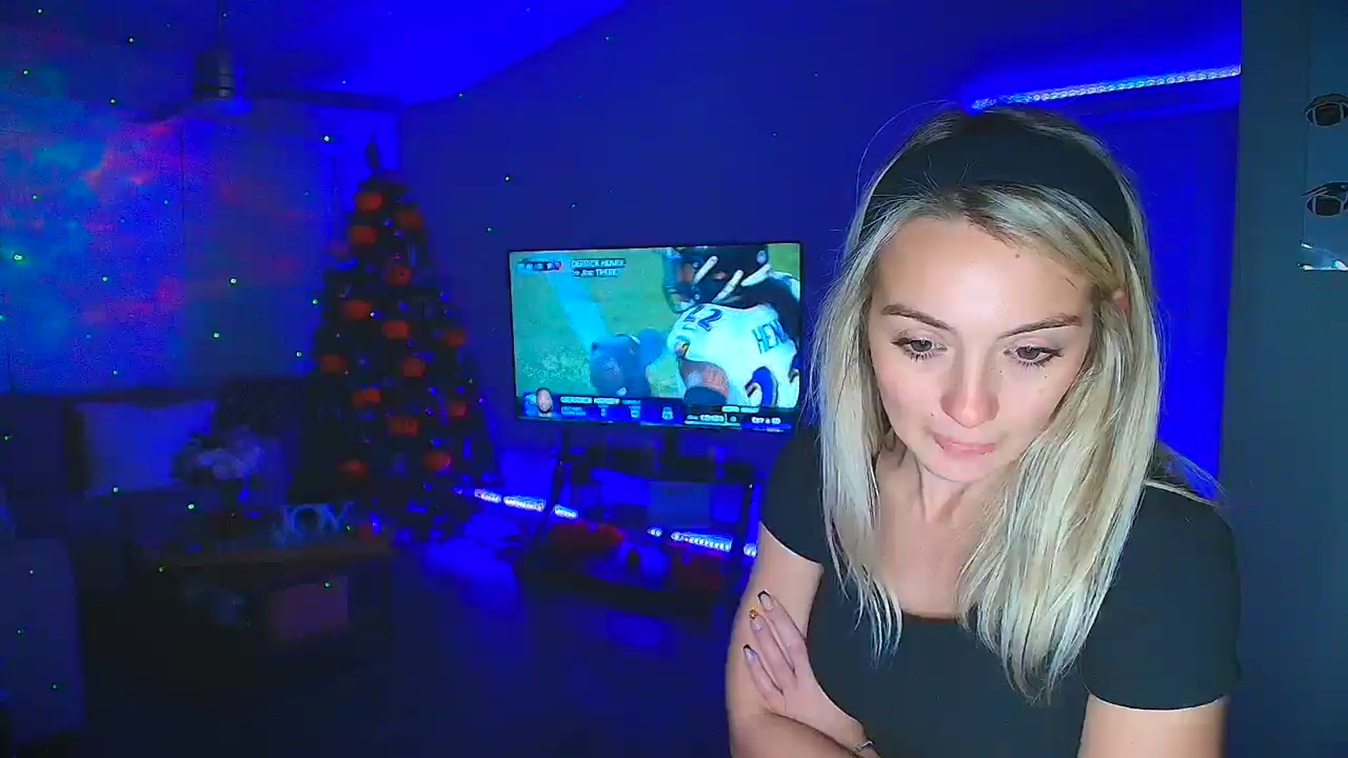 Gallery image thumbnail from Sammy_gray's myfreecams stream on, 10/22/2024, 02:51 image 15 of 20