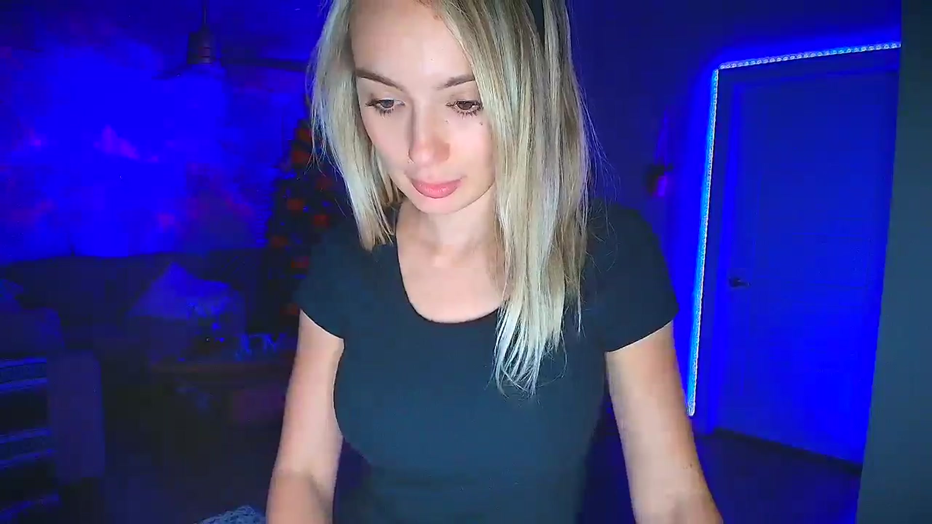 Gallery image thumbnail from Sammy_gray's myfreecams stream on, 10/22/2024, 04:23 image 11 of 20