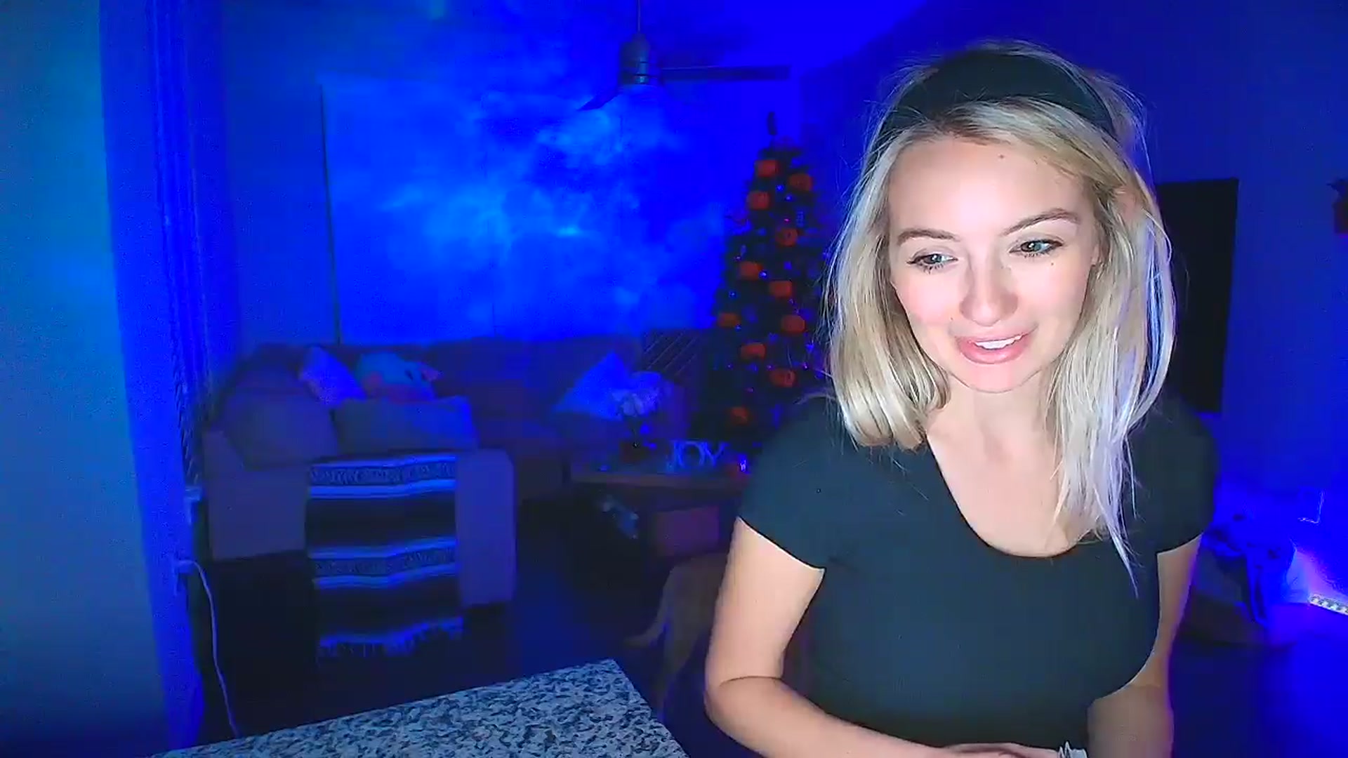 Gallery image thumbnail from Sammy_gray's myfreecams stream on, 10/22/2024, 06:52 image 15 of 20