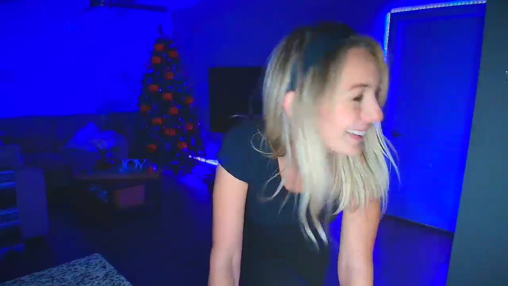 Gallery image thumbnail from Sammy_gray's myfreecams stream on, 10/22/2024, 06:52 image 19 of 20