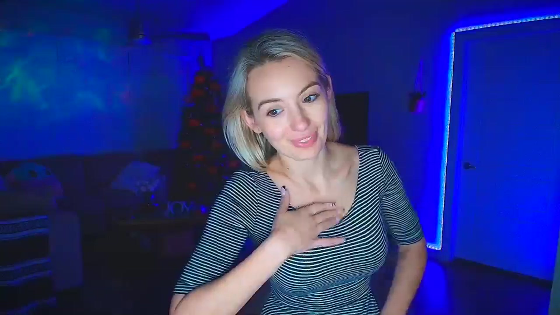 Gallery image thumbnail from Sammy_gray's myfreecams stream on, 10/23/2024, 05:58 image 5 of 20