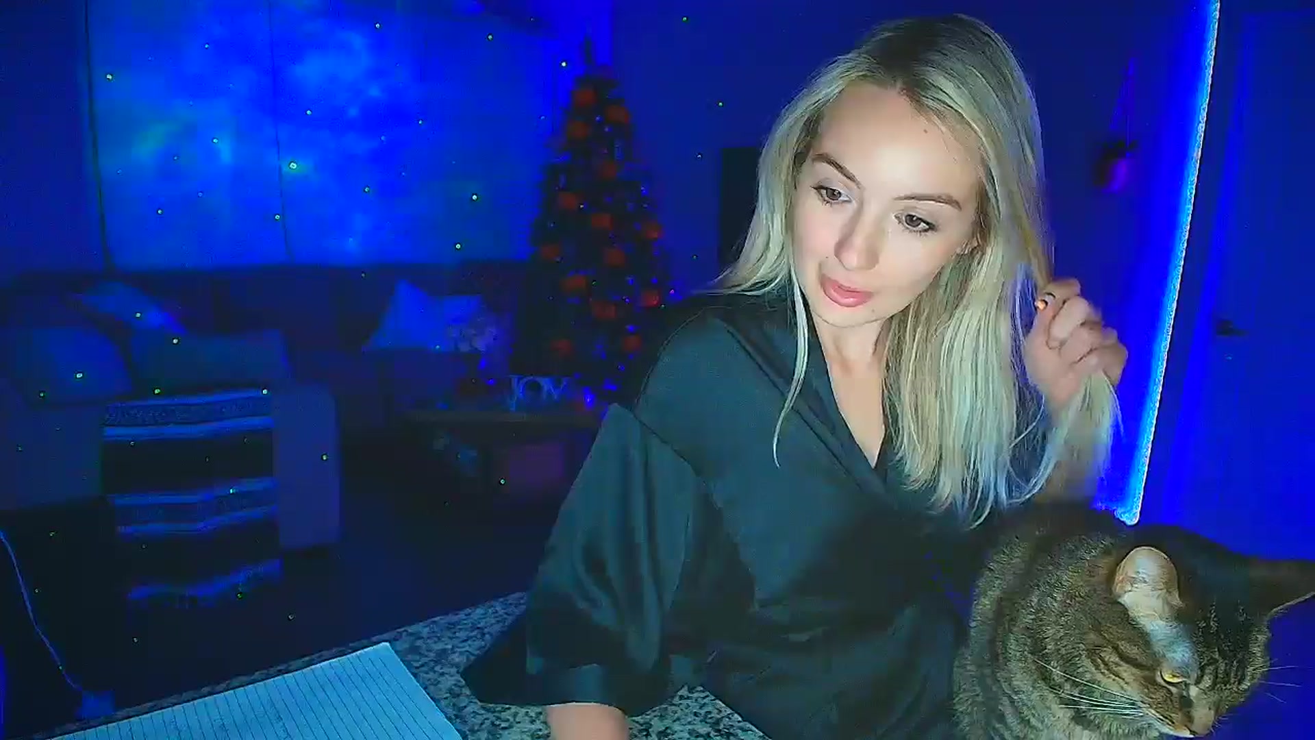 Gallery image thumbnail from Sammy_gray's myfreecams stream on, 10/24/2024, 04:44 image 14 of 20