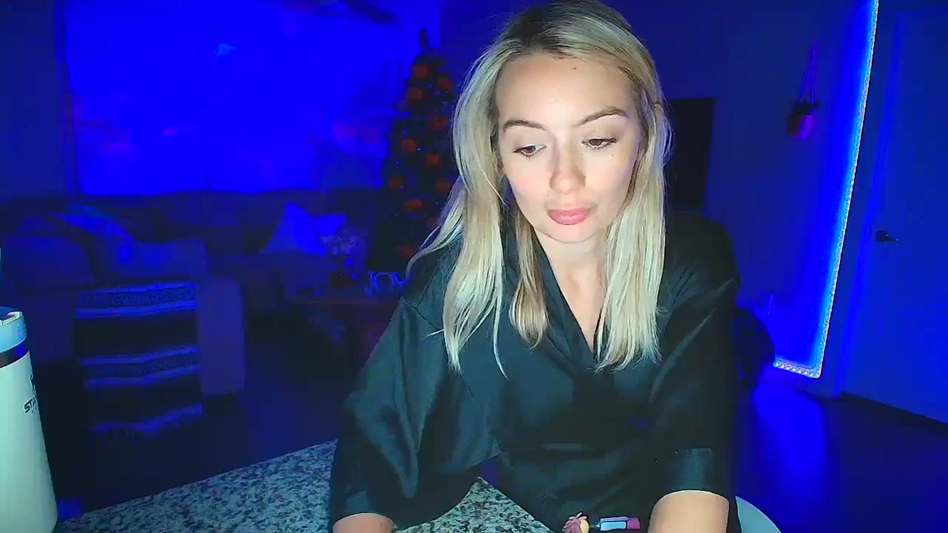 Gallery image thumbnail from Sammy_gray's myfreecams stream on, 10/24/2024, 04:44 image 9 of 20