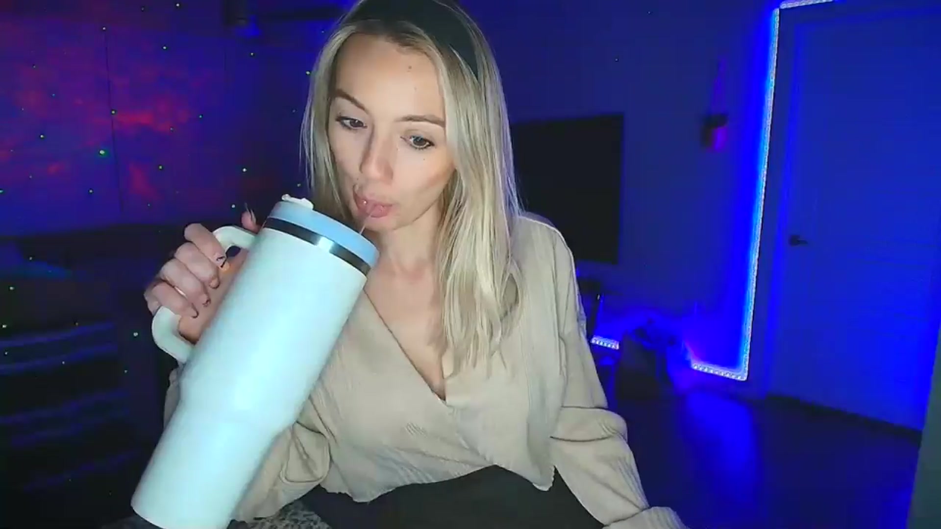 Gallery image thumbnail from Sammy_gray's myfreecams stream on, 10/27/2024, 05:13 image 2 of 20