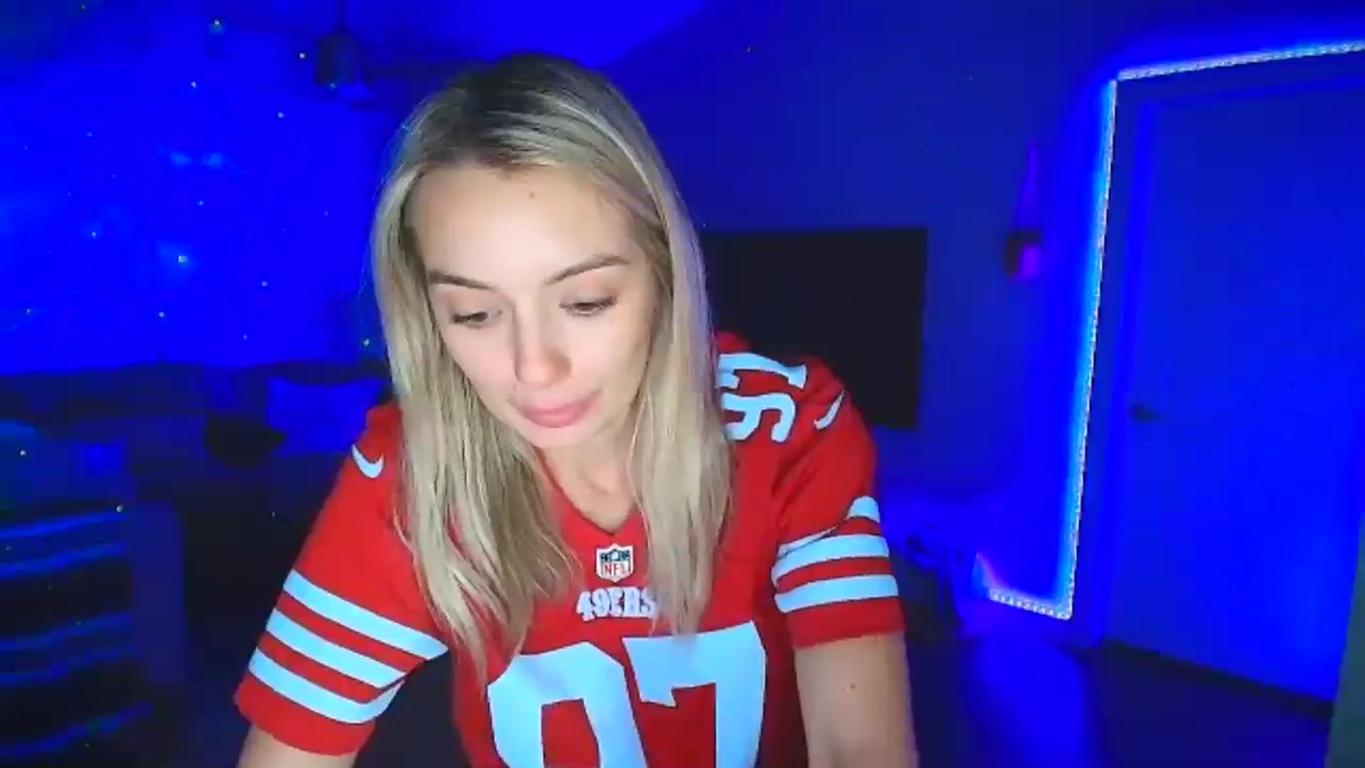 Gallery image thumbnail from Sammy_gray's myfreecams stream on, 10/28/2024, 04:15 image 13 of 20