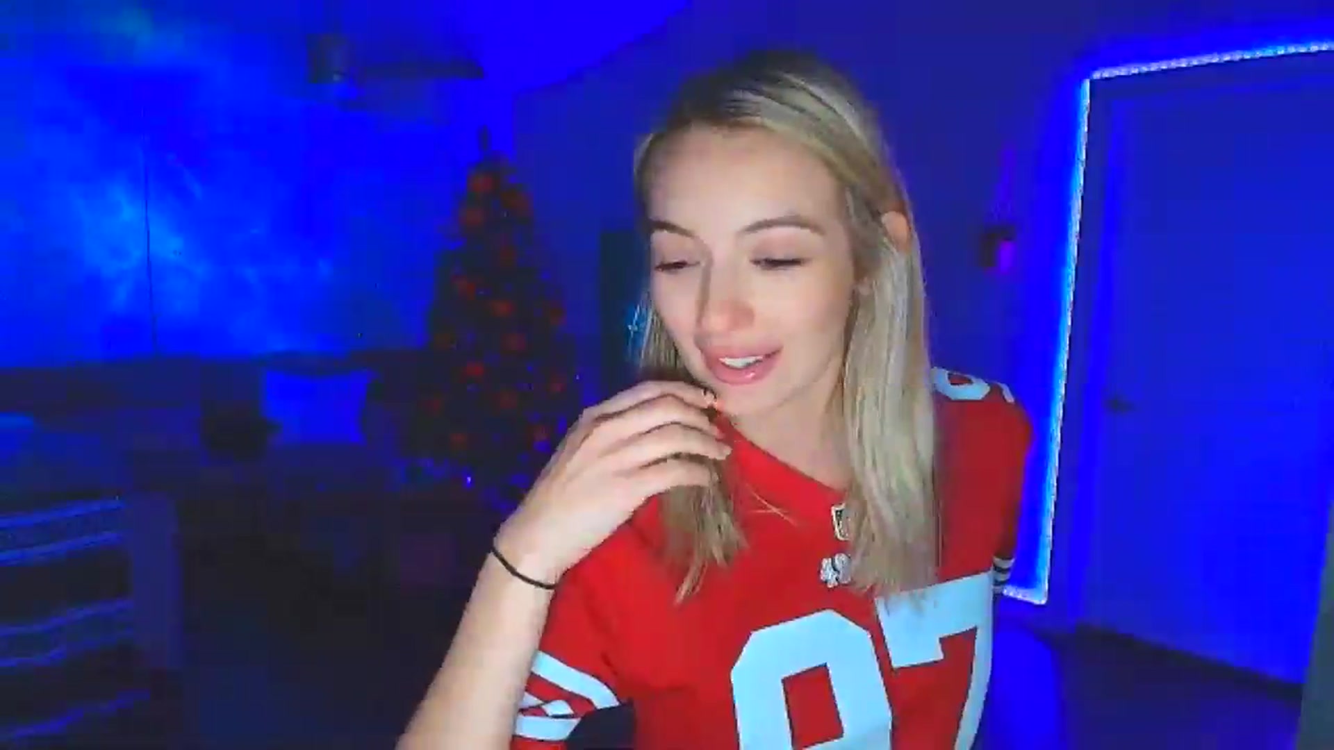 Gallery image thumbnail from Sammy_gray's myfreecams stream on, 10/28/2024, 04:15 image 7 of 20