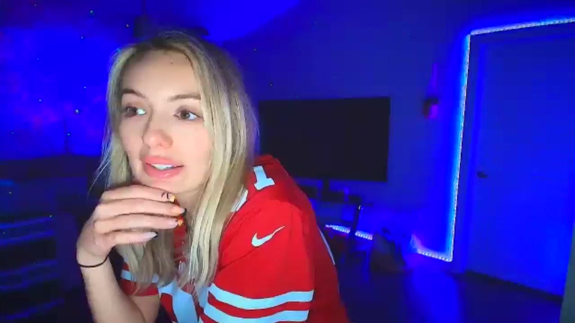 Gallery image thumbnail from Sammy_gray's myfreecams stream on, 10/28/2024, 04:34 image 11 of 20