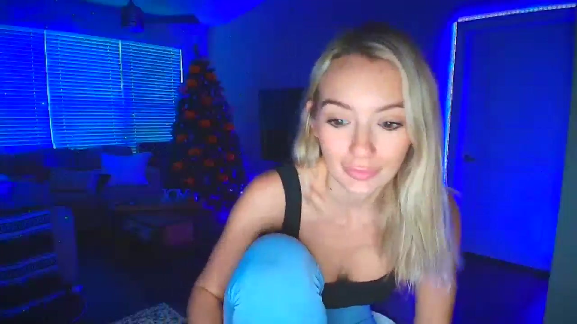 Gallery image thumbnail from Sammy_gray's myfreecams stream on, 10/29/2024, 24:06 image 11 of 20