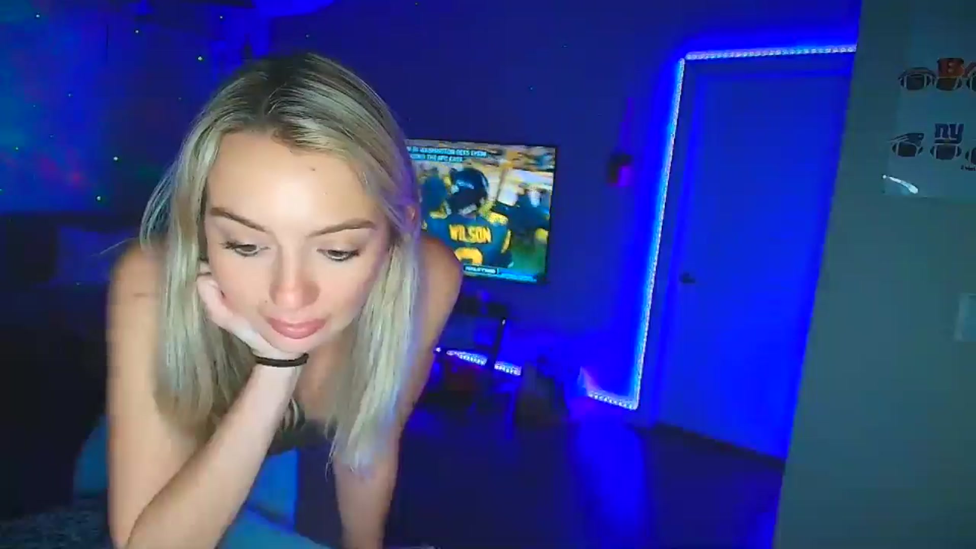 Gallery image thumbnail from Sammy_gray's myfreecams stream on, 10/29/2024, 02:09 image 9 of 20