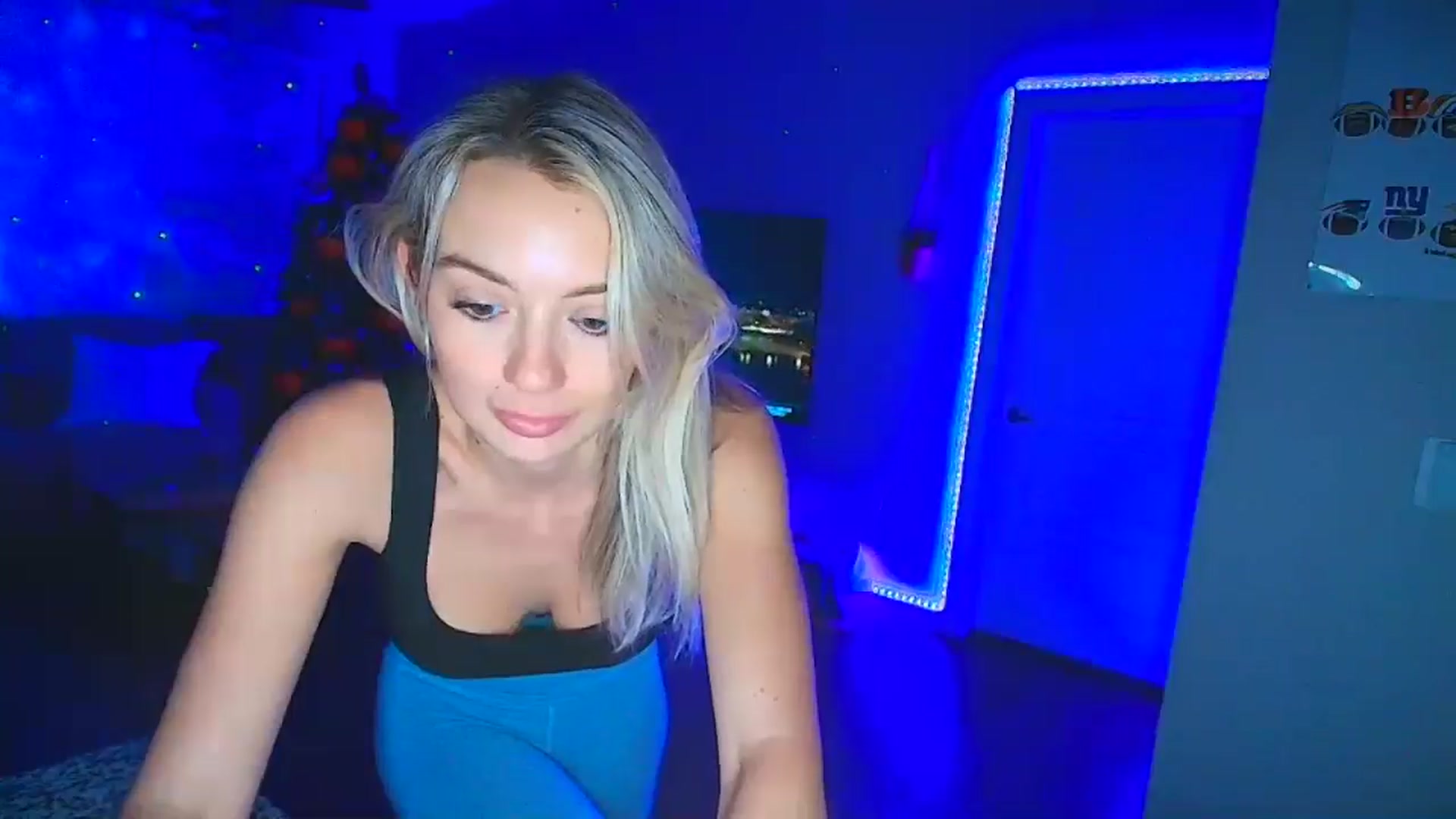 Gallery image thumbnail from Sammy_gray's myfreecams stream on, 10/29/2024, 02:52 image 8 of 20