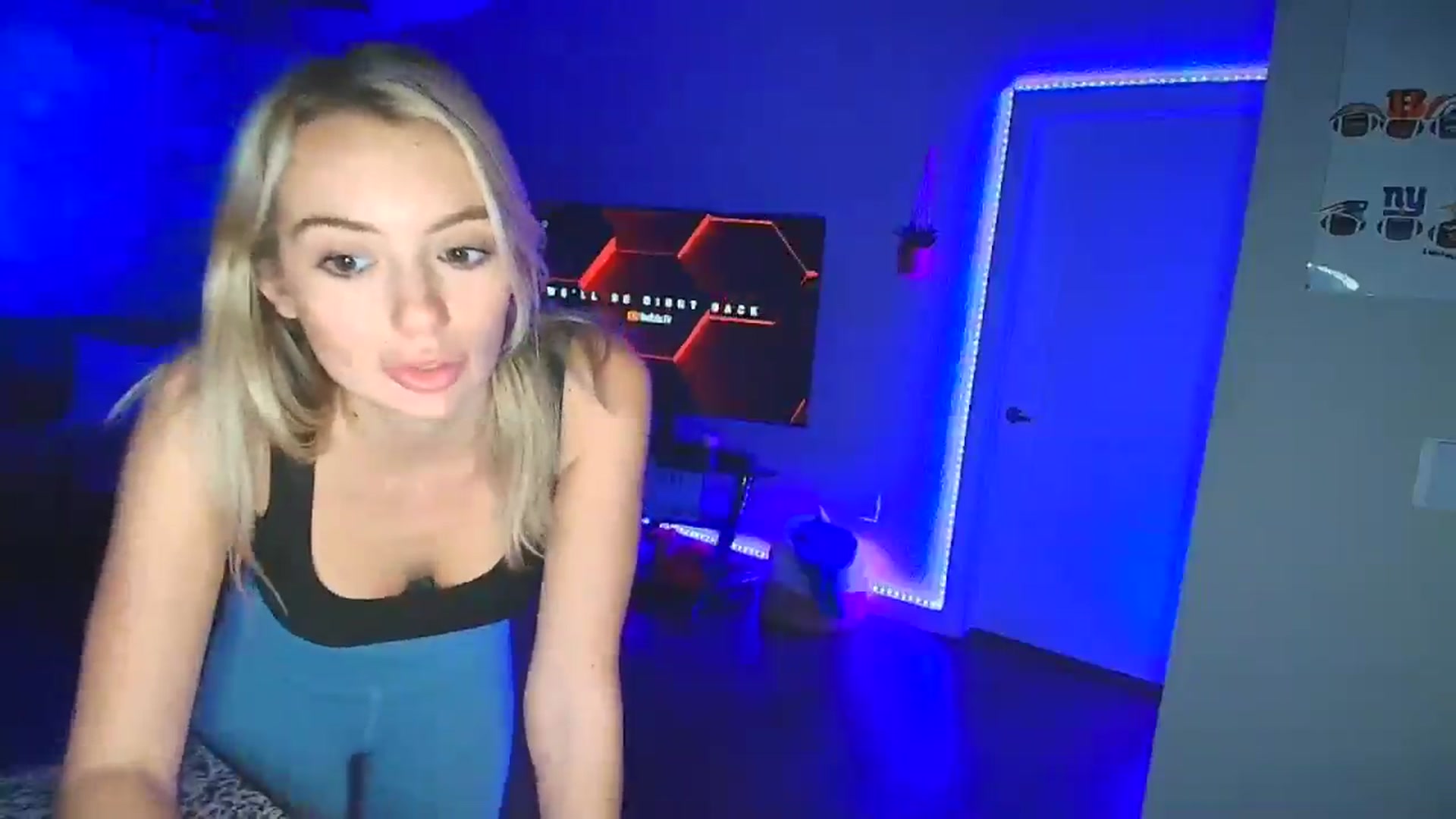 Gallery image thumbnail from Sammy_gray's myfreecams stream on, 10/29/2024, 02:52 image 11 of 20