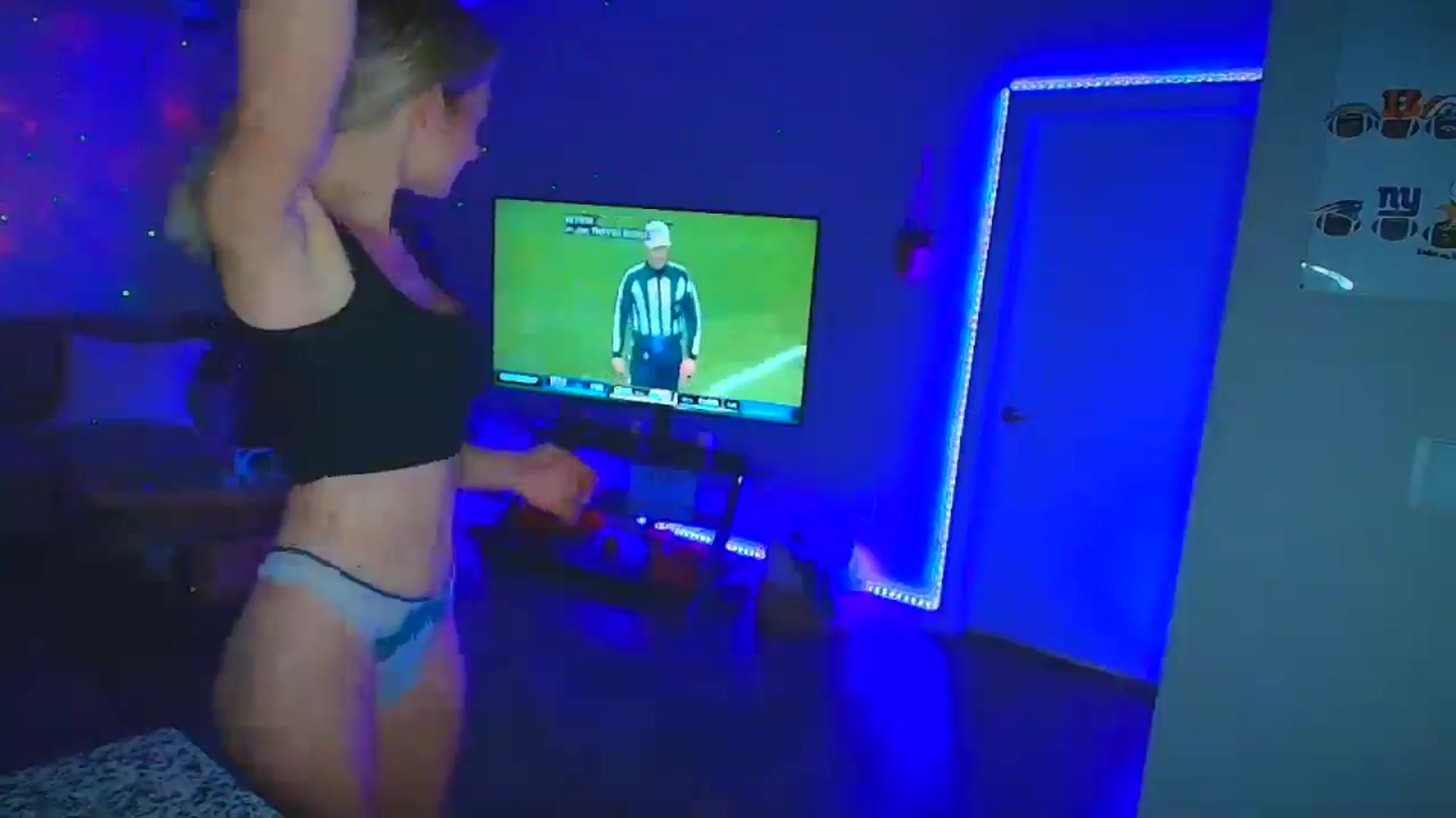 Gallery image thumbnail from Sammy_gray's myfreecams stream on, 10/29/2024, 03:56 image 5 of 20
