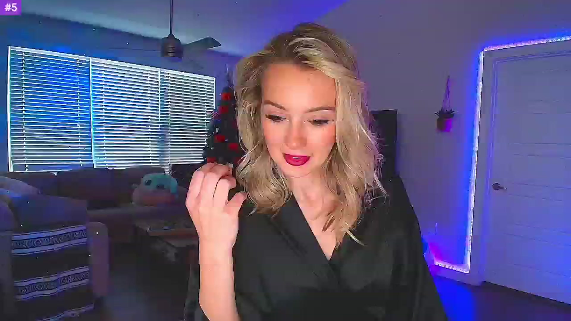 Gallery image thumbnail from Sammy_gray's myfreecams stream on, 10/31/2024, 23:55 image 20 of 20