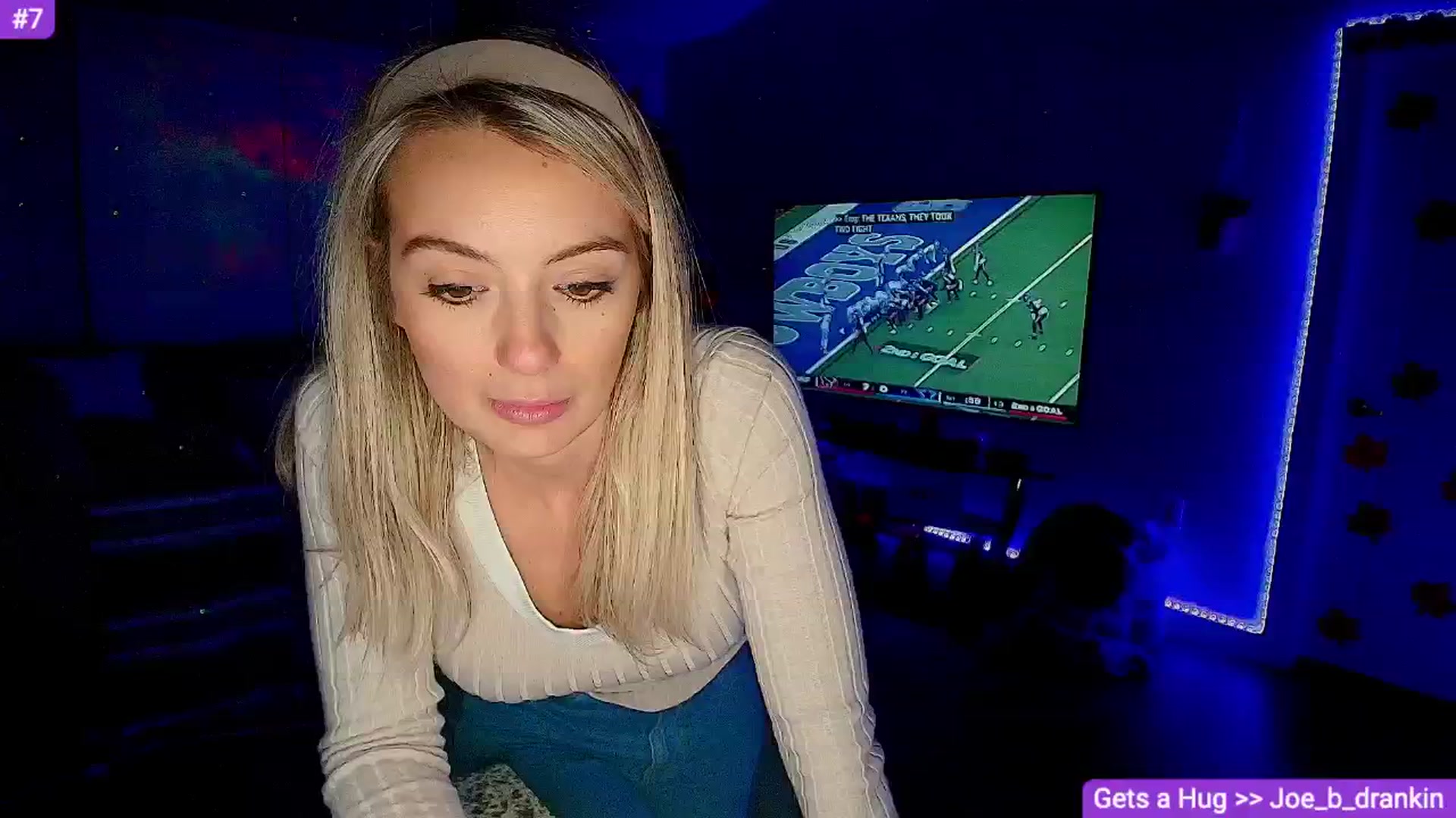 Gallery image thumbnail from Sammy_gray's myfreecams stream on, 11/19/2024, 04:22 image 6 of 20