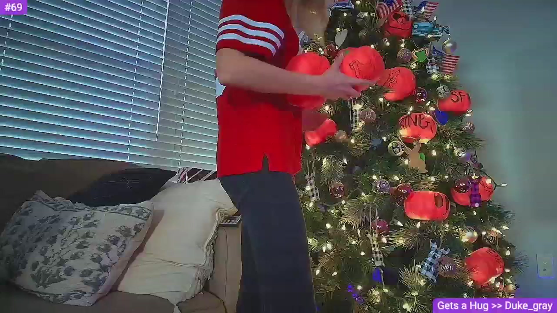 Gallery image thumbnail from Sammy_gray's myfreecams stream on, 12/02/2024, 24:02 image 4 of 20