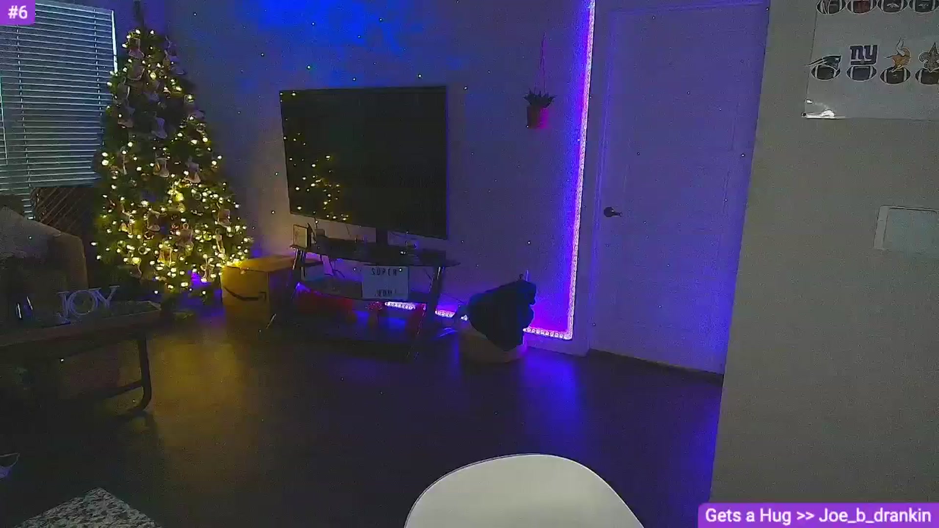 Gallery image thumbnail from Sammy_gray's myfreecams stream on, 12/12/2024, 24:00 image 7 of 20