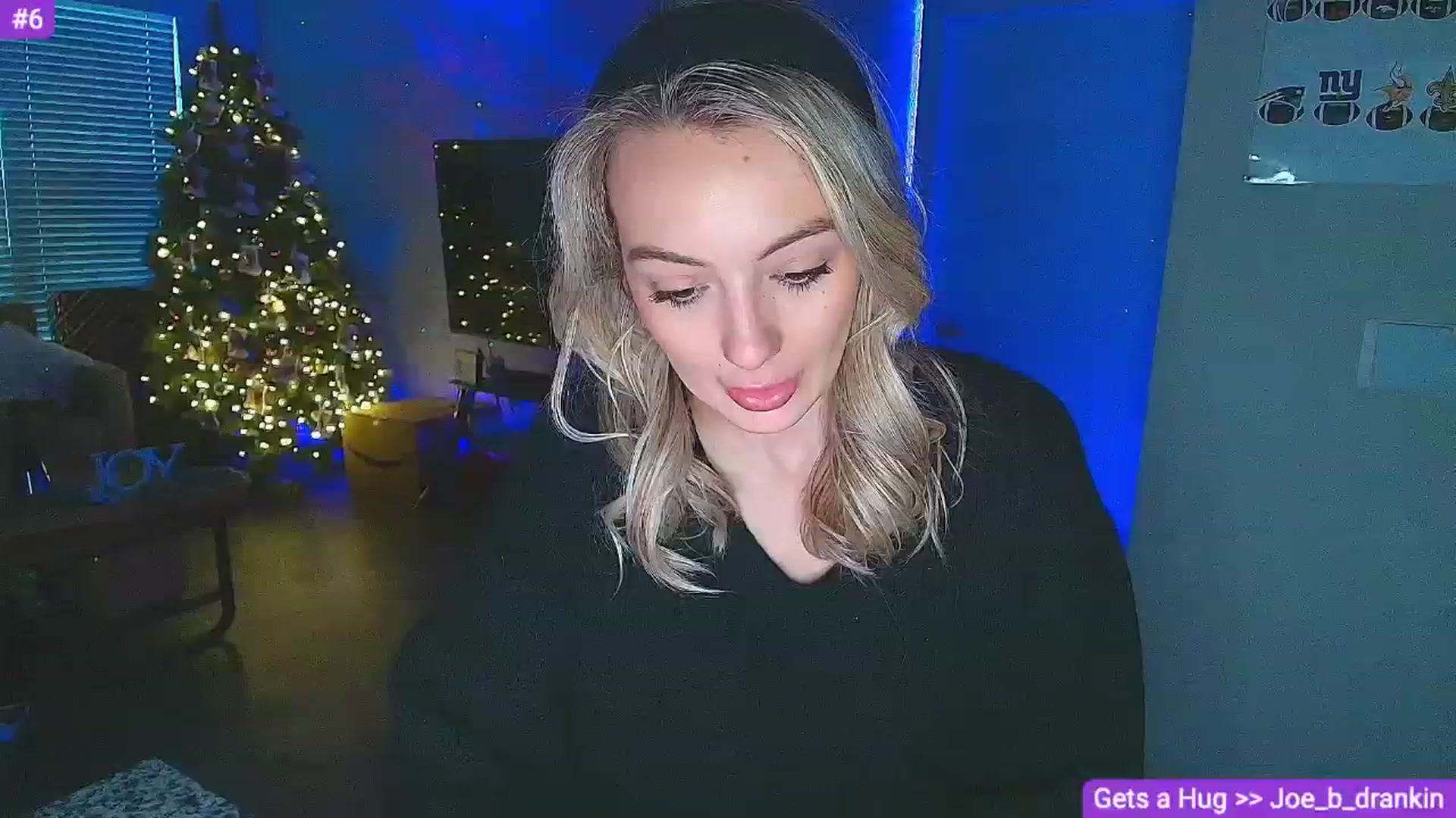Gallery image thumbnail from Sammy_gray's myfreecams stream on, 12/12/2024, 24:00 image 1 of 20