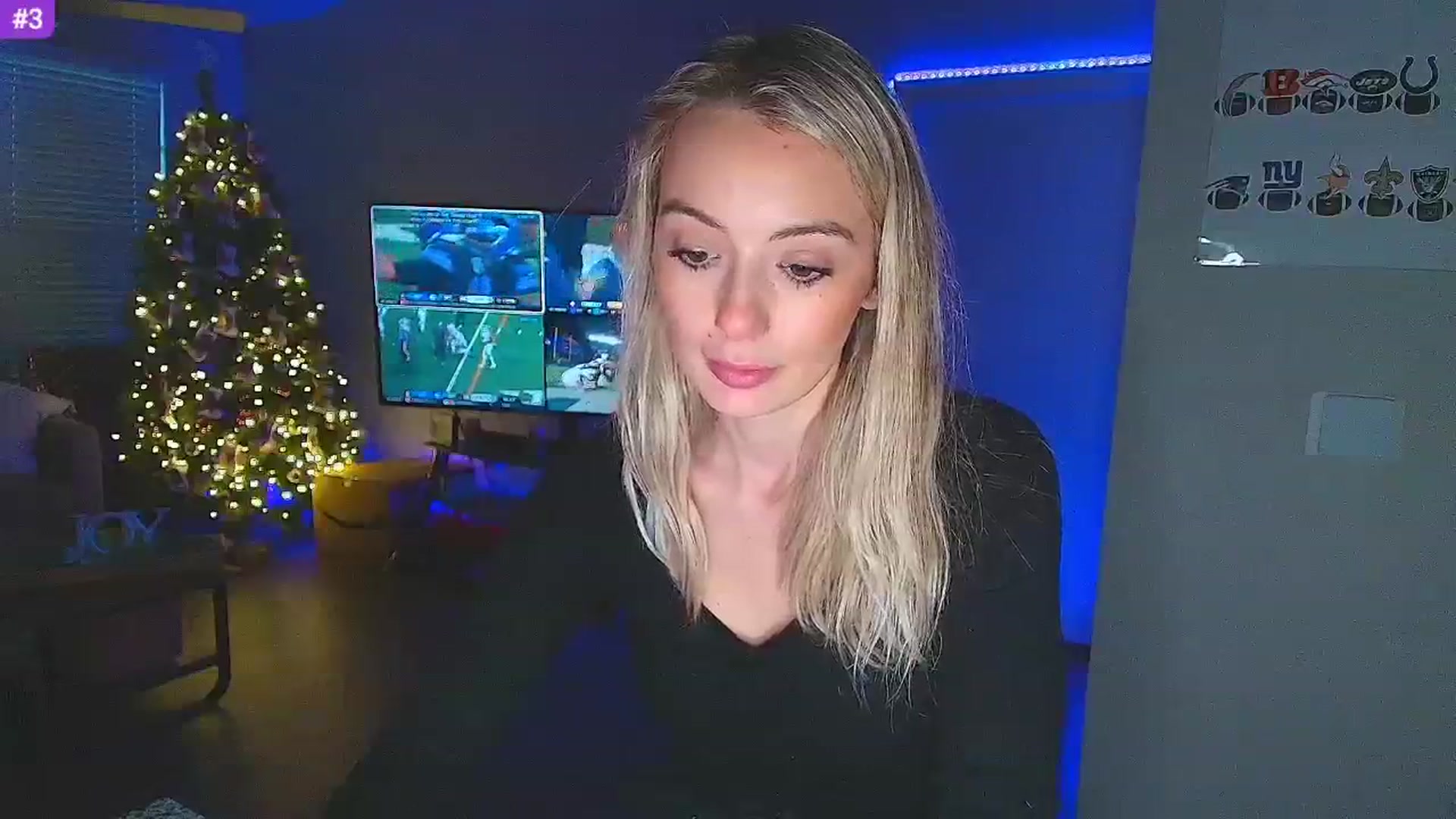 Gallery image thumbnail from Sammy_gray's myfreecams stream on, 12/16/2024, 24:41 image 18 of 20