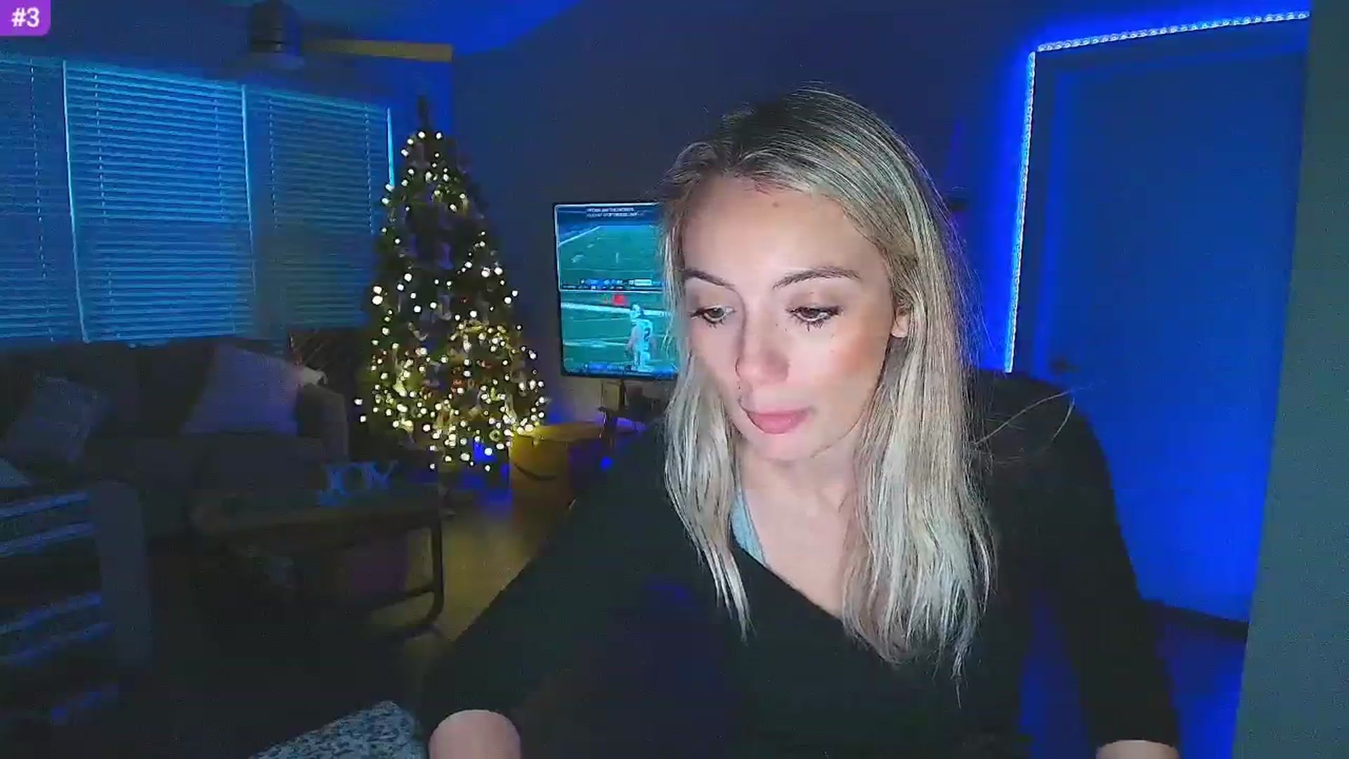 Gallery image thumbnail from Sammy_gray's myfreecams stream on, 12/16/2024, 24:41 image 17 of 20