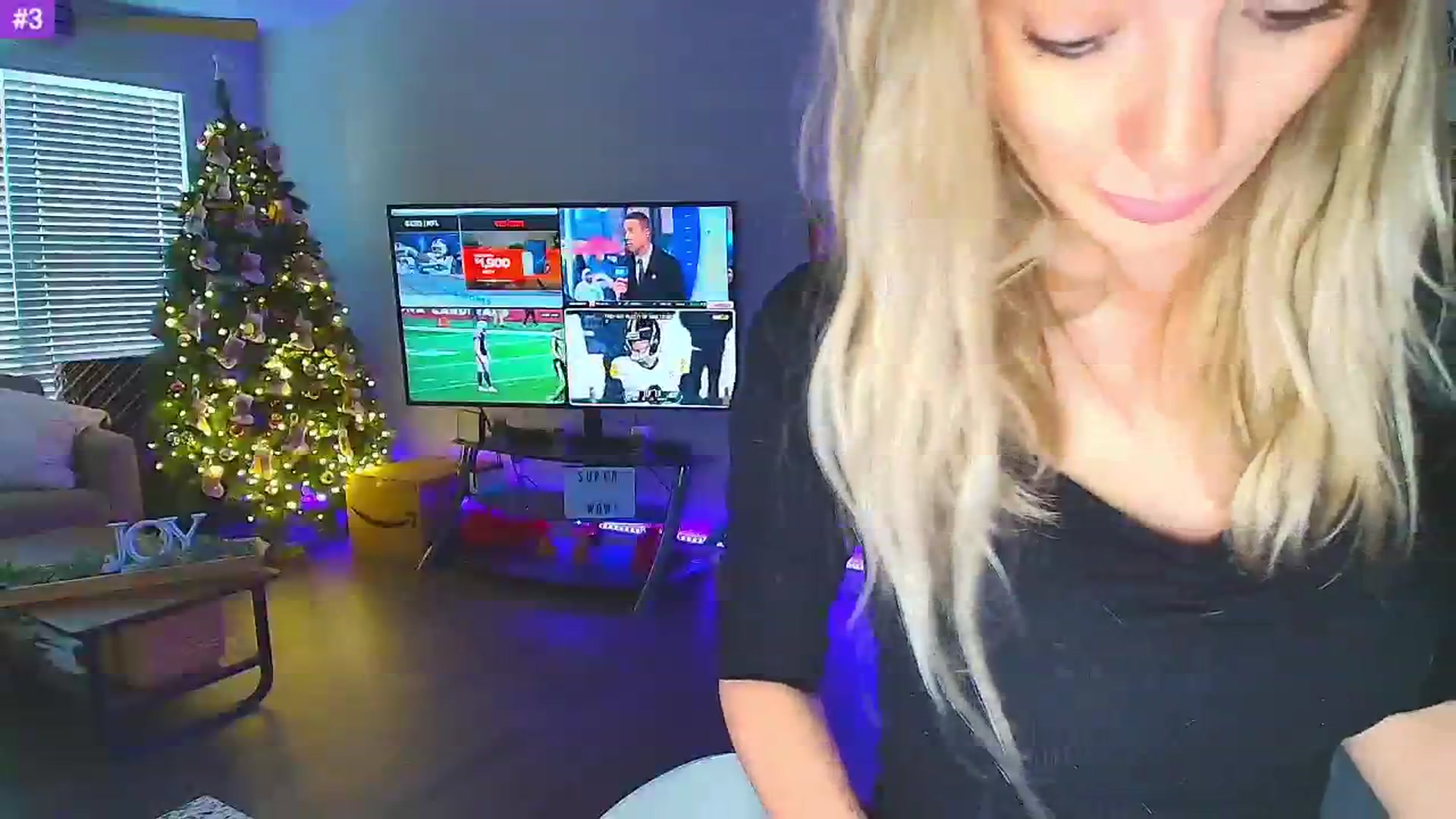 Gallery image thumbnail from Sammy_gray's myfreecams stream on, 12/16/2024, 24:41 image 4 of 20